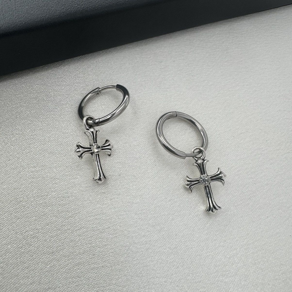 Other Cross Dangle Drop Earrings for Men Women Hip Hop Punk Unisex Size ONE SIZE - 2 Thumbnail