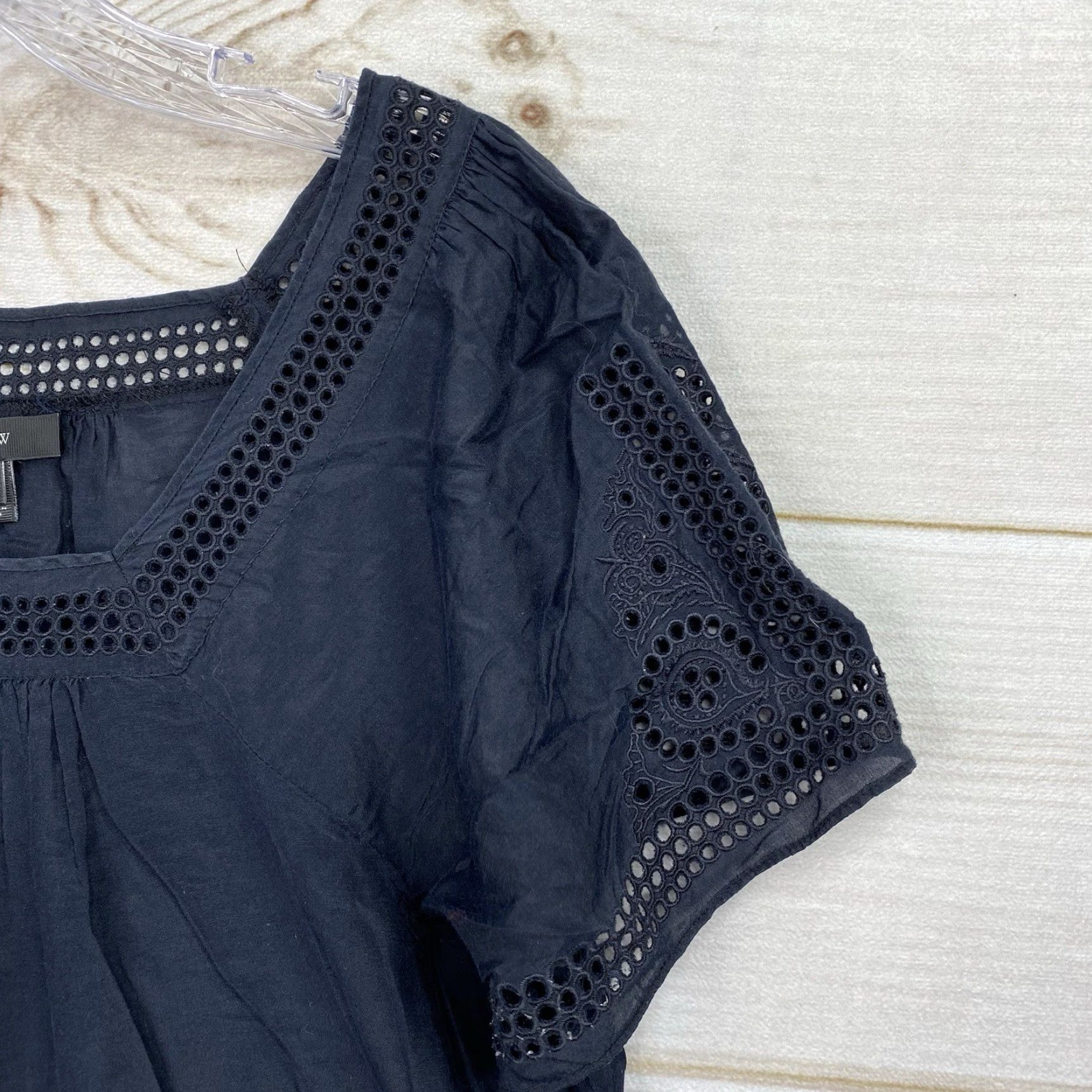 J.Crew J.CREW Blouse Shirt Womens 2 Blue Cotton/Silk Embroidered Cutout Detail Lightweight S/S Short Sleeve Square Neck Pullover Casual Floral Vintage: No Size XS / US 0-2 / IT 36-38 - 2 Thumbnail