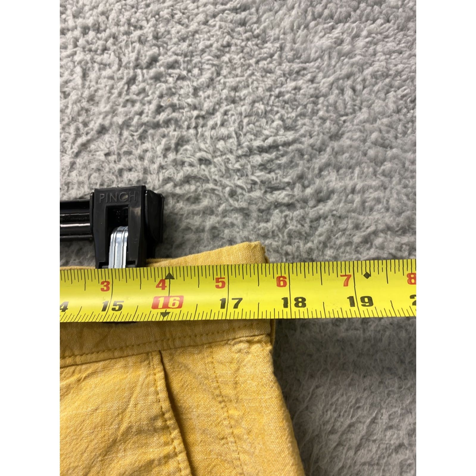 Banana Republic Banana Republic Shorts Men Size 35 Yellow Flat Front Chino Casual Golf Tennis /63-41 Size US 35 - 5 Thumbnail