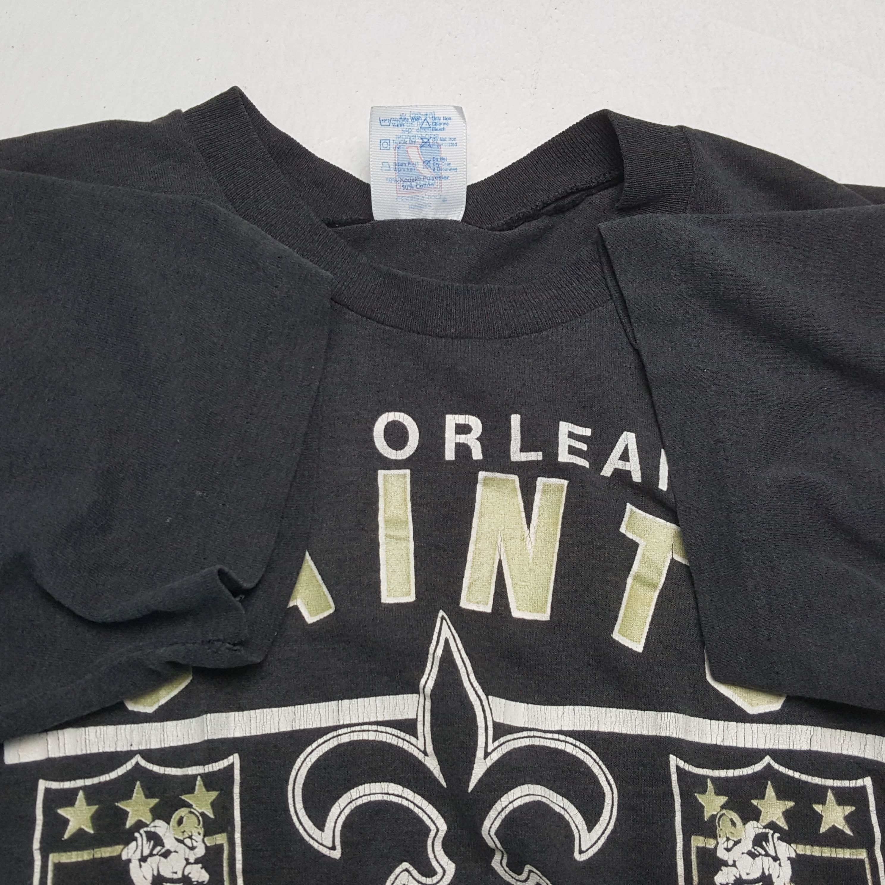 Logo 7 × NFL × Vintage NEW ORELEANS SAINTS NFL American Football Team Tshirt Size US S / EU 44-46 / 1 - 6 Thumbnail