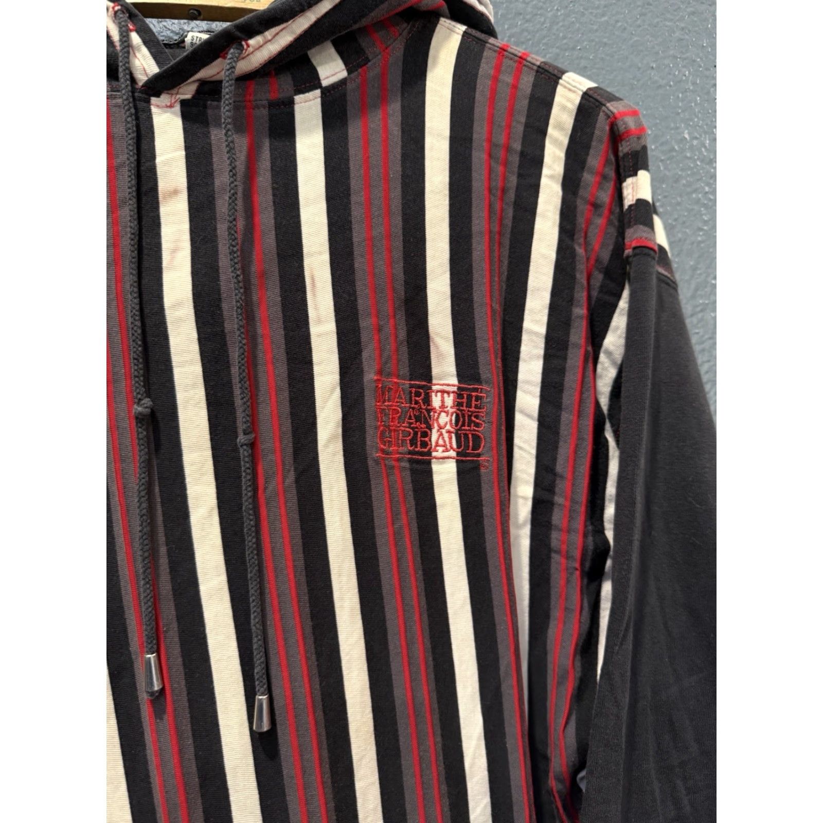 Vintage VINTAGE Marithe Francois Girbaud Hoodie Striped Long Sleeve Mens L Black 90s Pullover Size US L / EU 52-54 / 3 - 4 Thumbnail