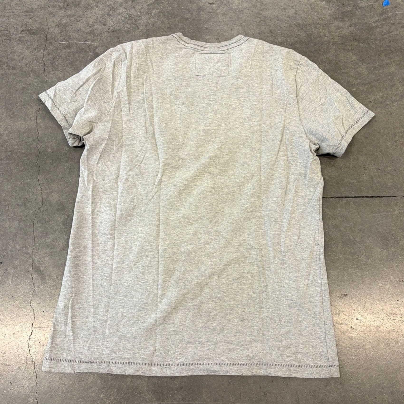 Aeropostale VINTAGE Aeropostale Athletics Graphic Tee Mens L Gray Yellow Embroidered Tee Size US L / EU 52-54 / 3 - 2 Thumbnail