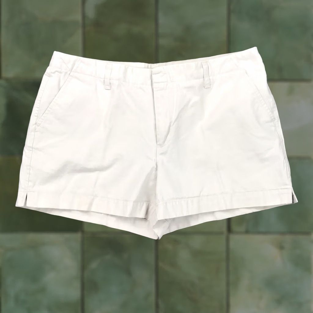 Old Navy Old Navy Casual Beige Khaki Chino Shorts Women’s Size 12 Pockets 100% Cotton Size 34" / US 12 / IT 48 - 1 Thumbnail