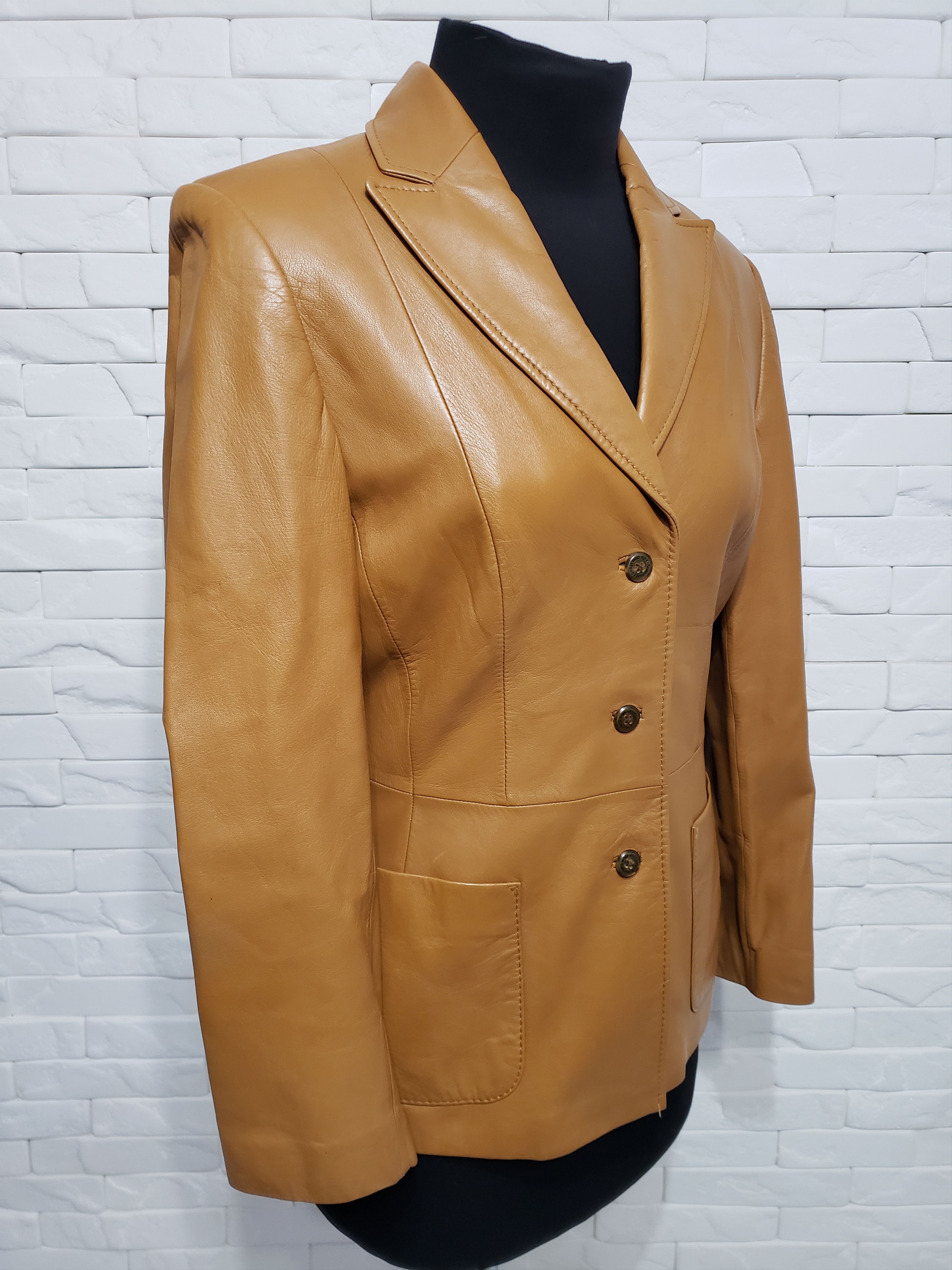 Genuine Leather Stylish brown leather jacket for women. Size M / US 6-8 / IT 42-44 - 1 Thumbnail