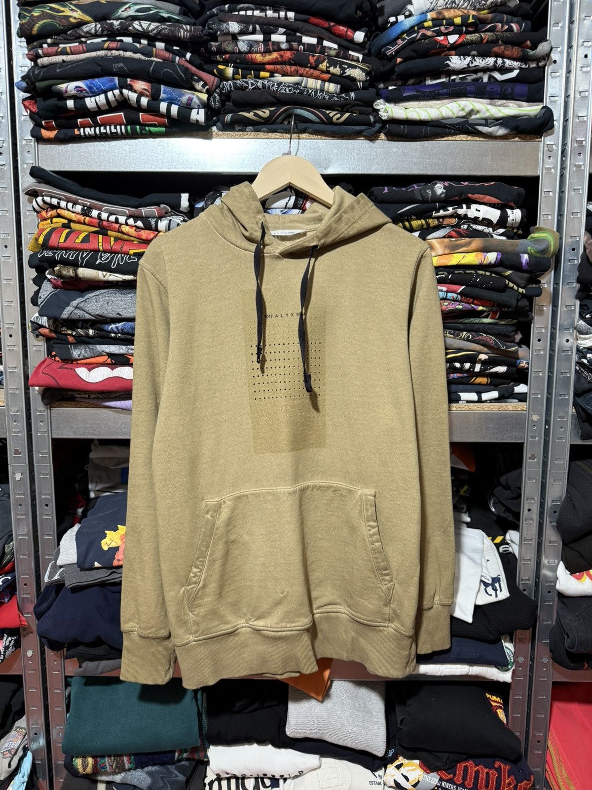 1017 ALYX 9SM Rare Luxury 1017 ALYX 9SM Tan Pullover W/ Prints Hoodie Y2K Size US L / EU 52-54 / 3 - 1 Thumbnail