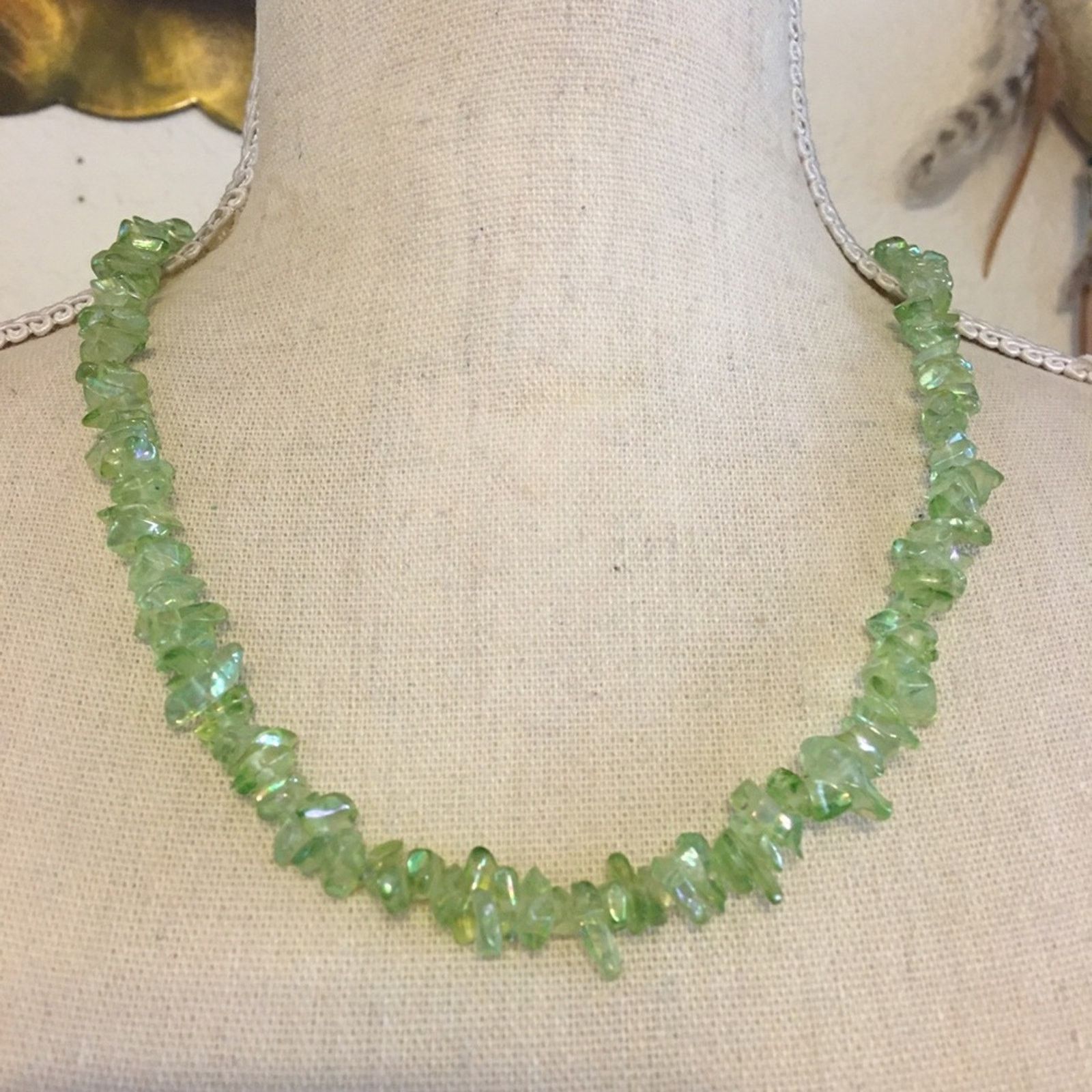 Vintage Vintage peridot aurora borealis glass necklace Size ONE SIZE - 1 Thumbnail