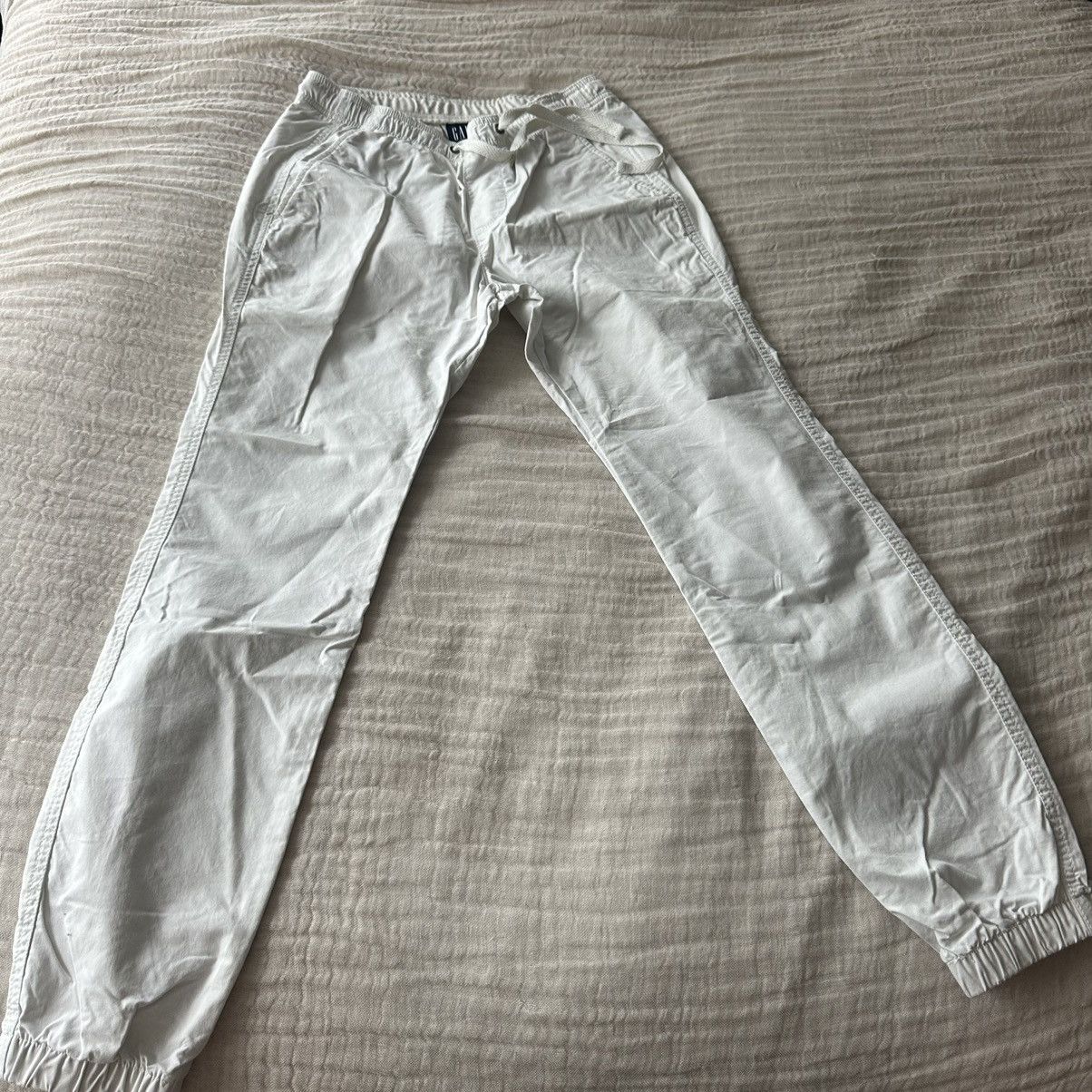 Gap Off White colored jogger Size US 28 / EU 44 - 2 Thumbnail