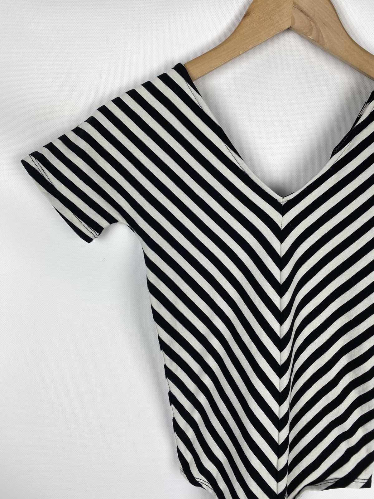 Allsaints × Japanese Brand Allsaints Keavey Stripe SS Bodysuit T Shirt size XS Size XS / US 0-2 / IT 36-38 - 6 Thumbnail