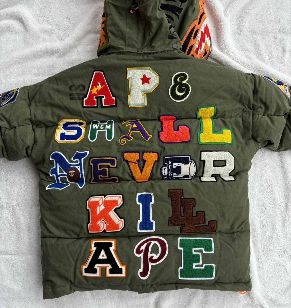Bape Bape x ReadyMade Tiger/Shark Patch Down Parka Size US XL / EU 56 / 4 - 11 Thumbnail