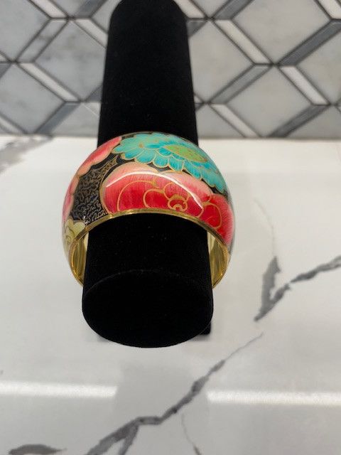 Jewelry Floral Motif Gold Bangle Size ONE SIZE - 2 Thumbnail
