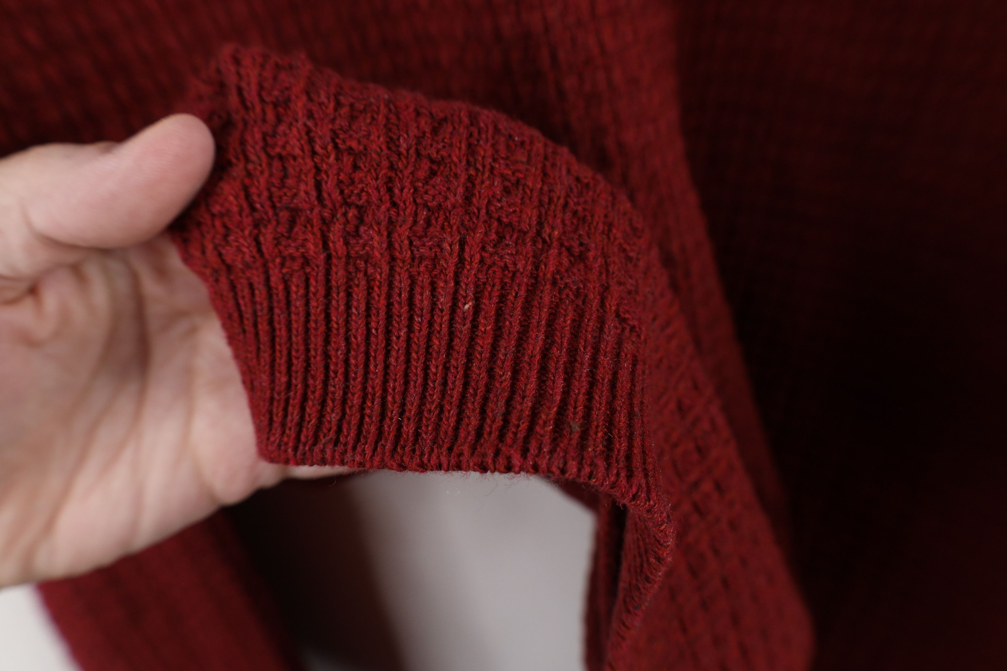Vintage Vintage 90s Streetwear Blank Thermal Knit Henley Sweater Red Size US L / EU 52-54 / 3 - 6 Thumbnail