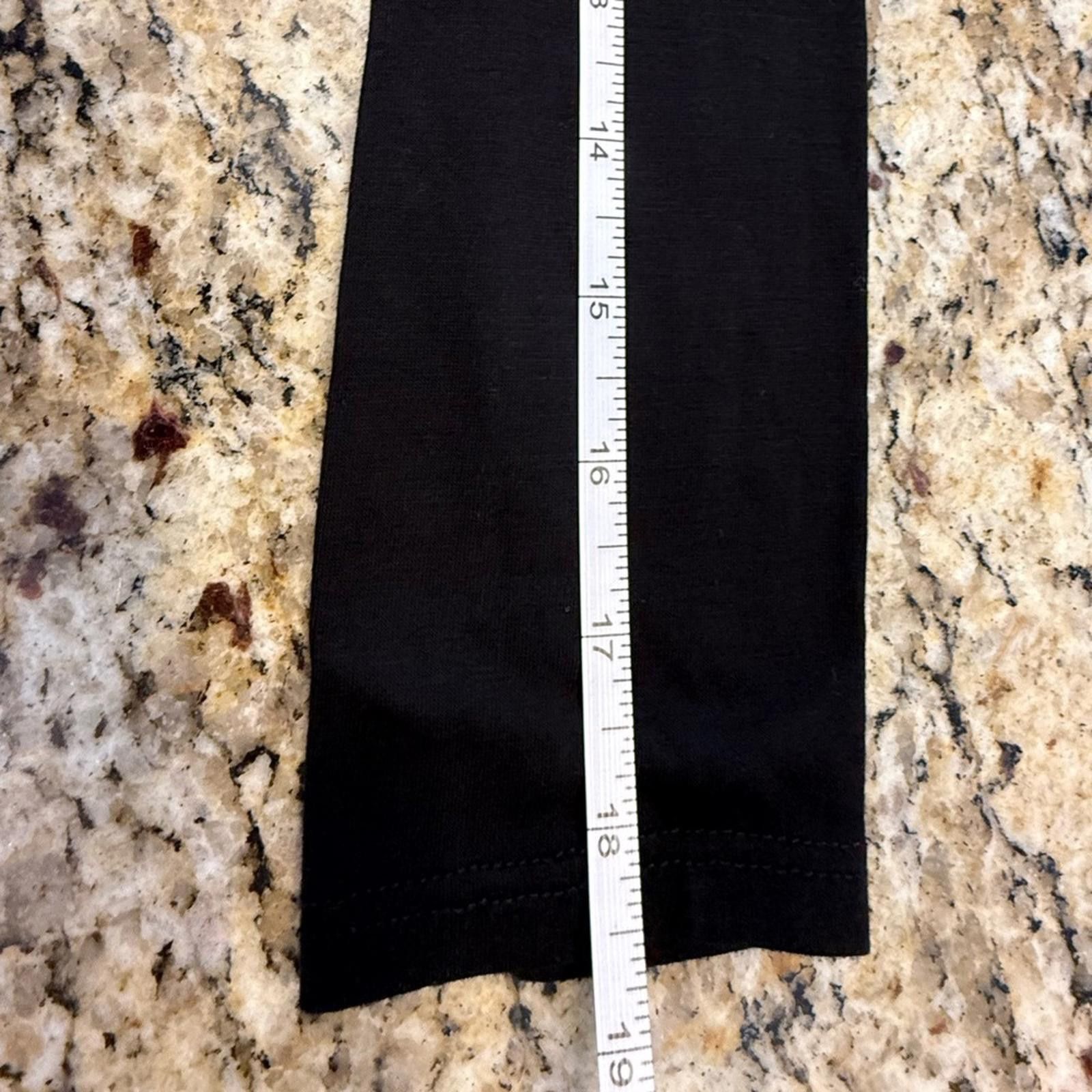 Armani Exchange Armani Exchange black top silver sequin bead embellished SM Size S / US 4 / IT 40 - 8 Thumbnail