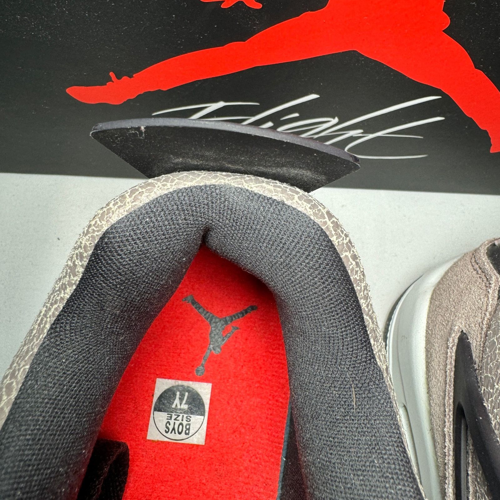 Jordan Brand × Nike Size 7 - Nike Air Jordan 4 Retro GS Taupe Haze Men's Shoes Size US 7 / EU 40 - 10 Thumbnail
