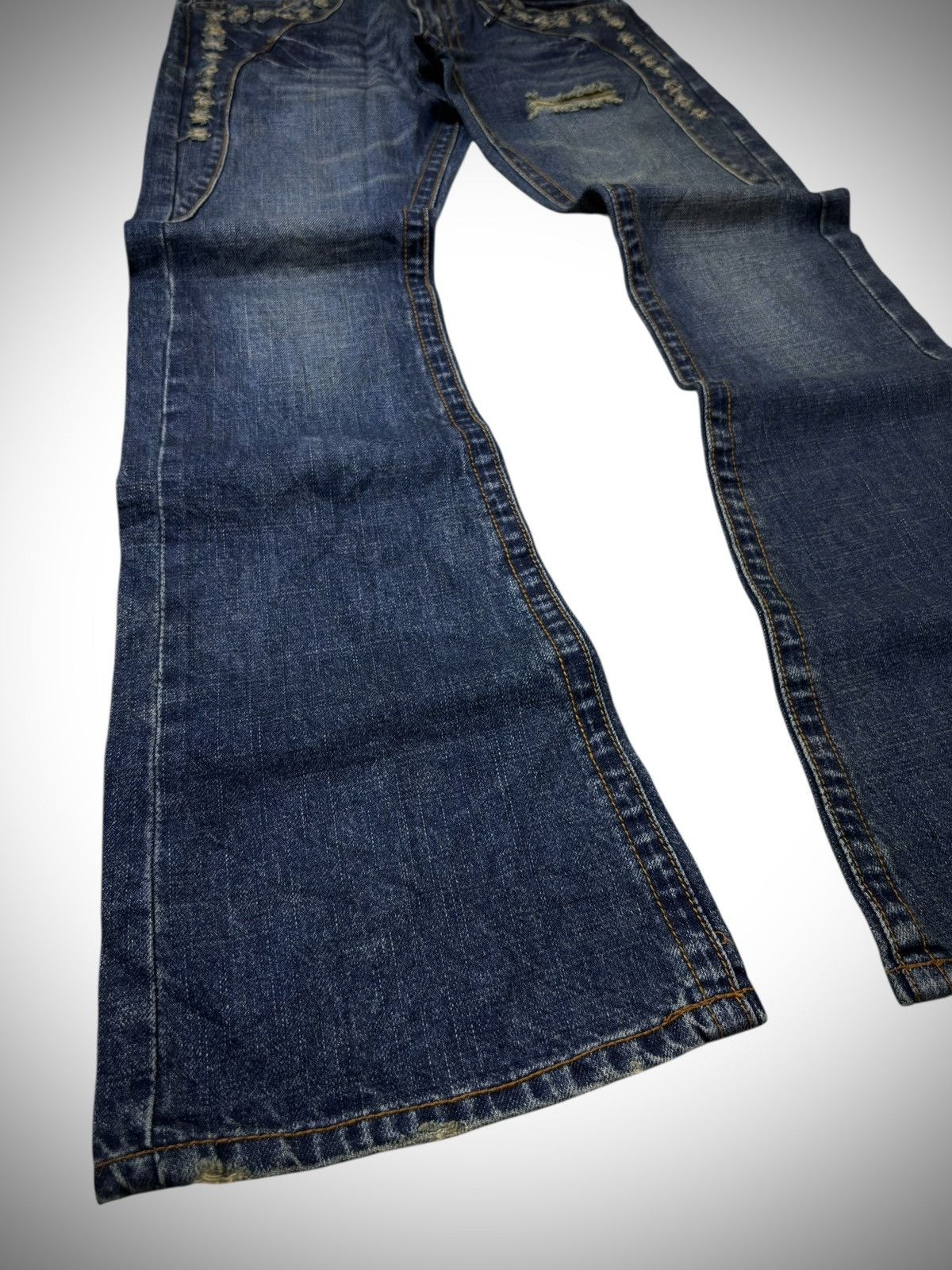 Japanese Brand 2000’s BEAST - Distressed Studded Flared Japanese Jeans Size US 29 - 5 Thumbnail