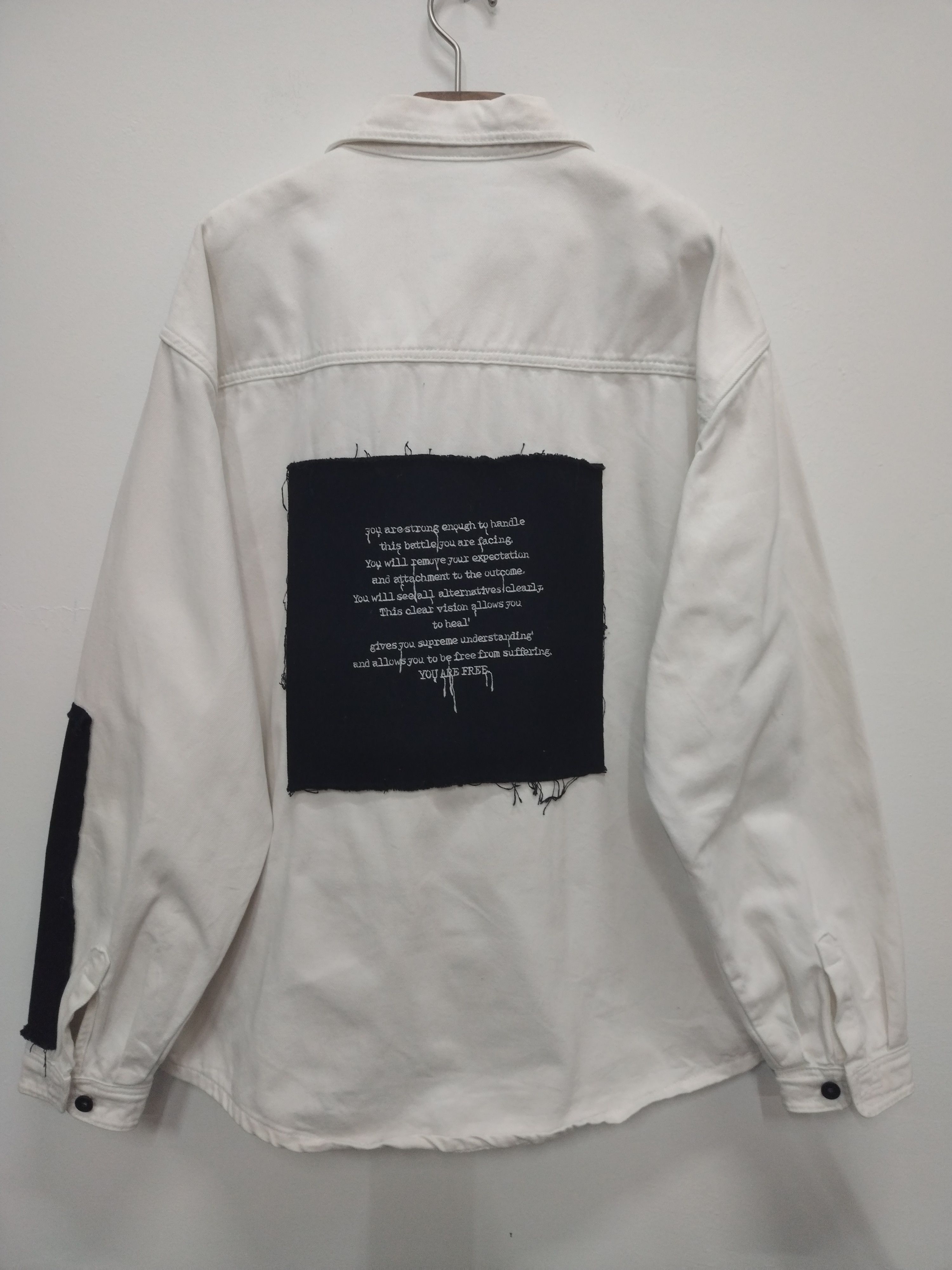 Zara AWESOME STYLO ZARA DENIM JACKET PATCHWORK SCRIPT DESIGN Size US L / EU 52-54 / 3 - 2 Thumbnail