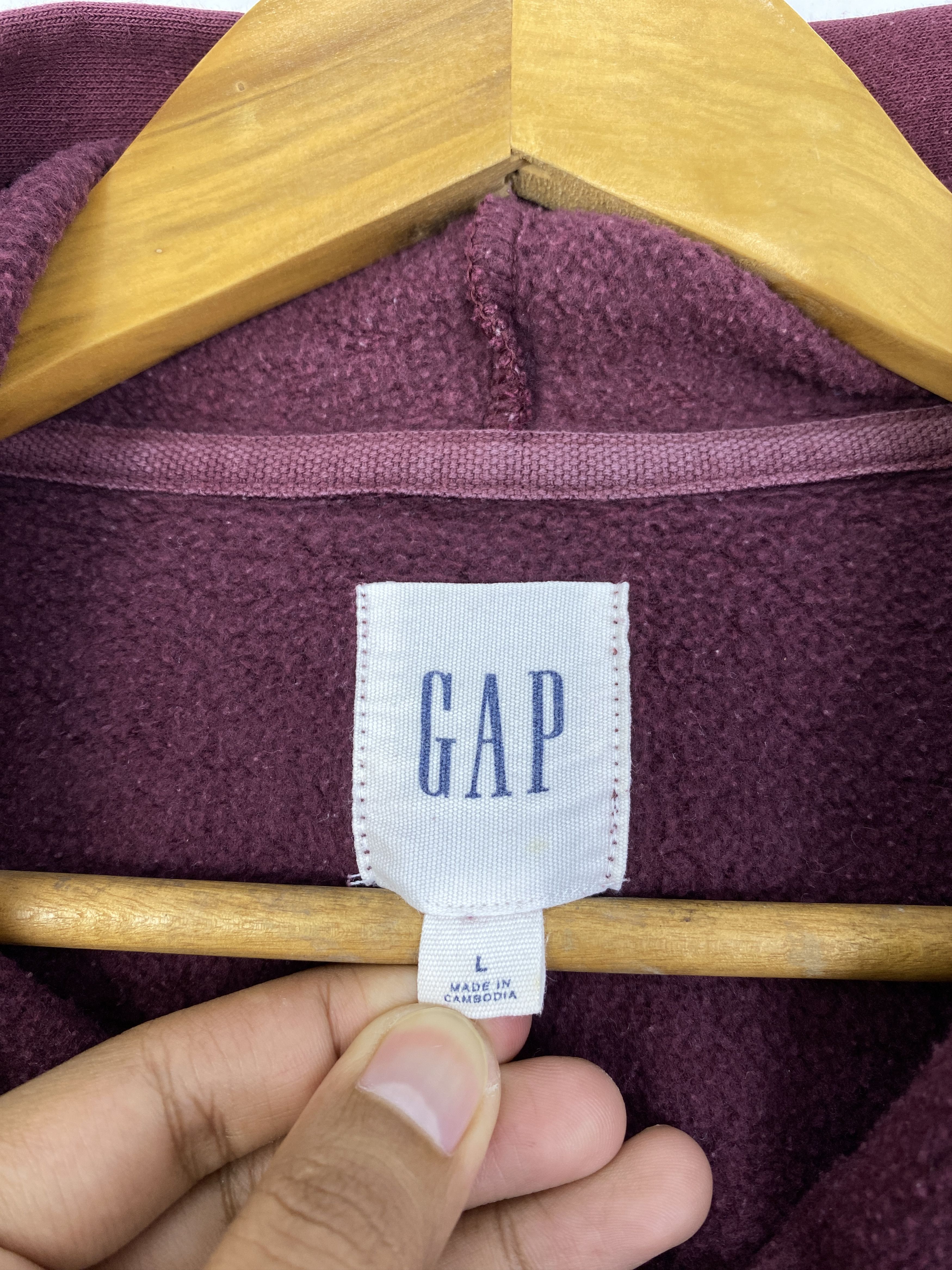 Gap Vintage Gap Faded Central Logo Sweatshirt SH0071 Size US L / EU 52-54 / 3 - 5 Thumbnail