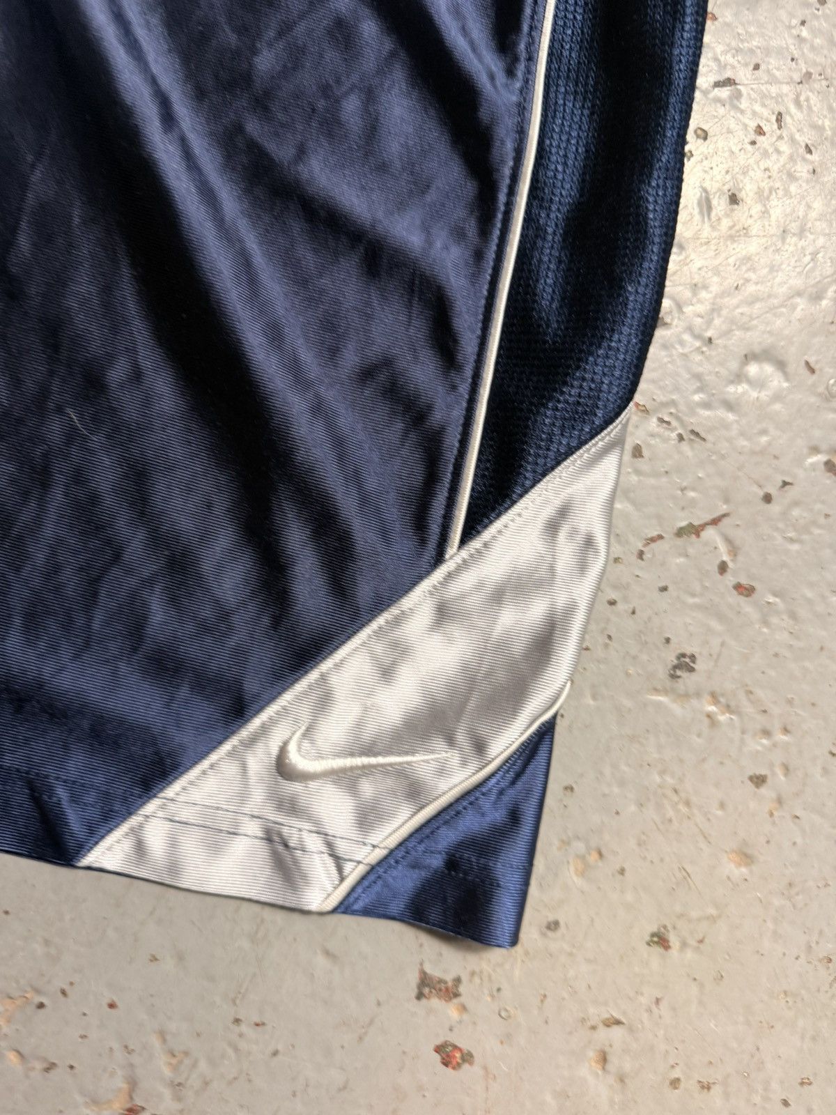 Nike Vintage Y2k Nike Basketball Shorts Baggy Size US 30 / EU 46 - 2 Thumbnail