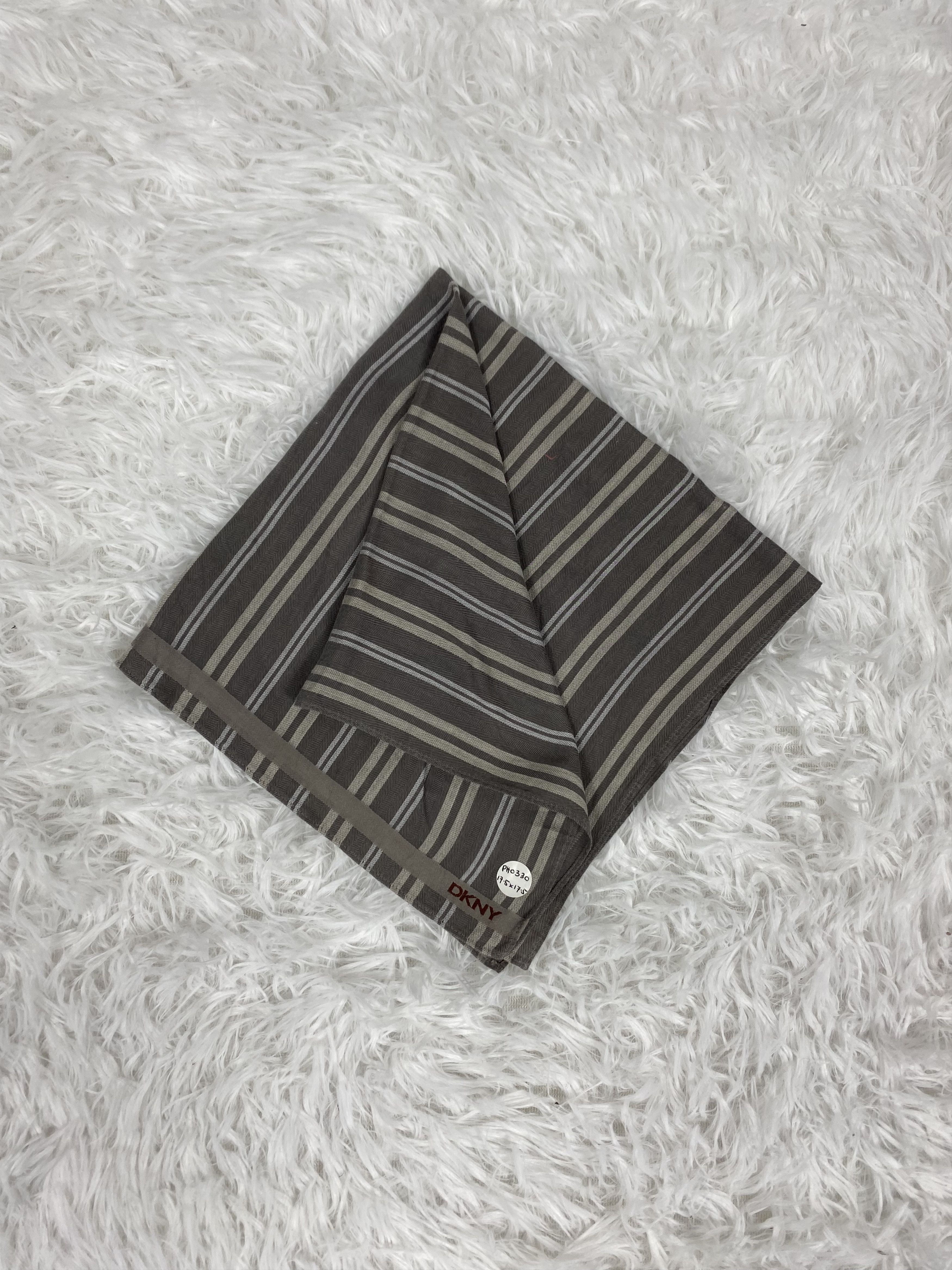 DKNY Vintage DKNY Handkerchief Neckerchief PH0330 Size ONE SIZE - 1 Thumbnail