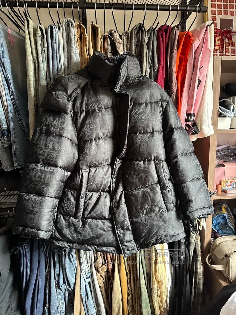 Balenciaga Balenciaga Down Jacket Size XS / US 0-2 / IT 36-38 - 2 Thumbnail