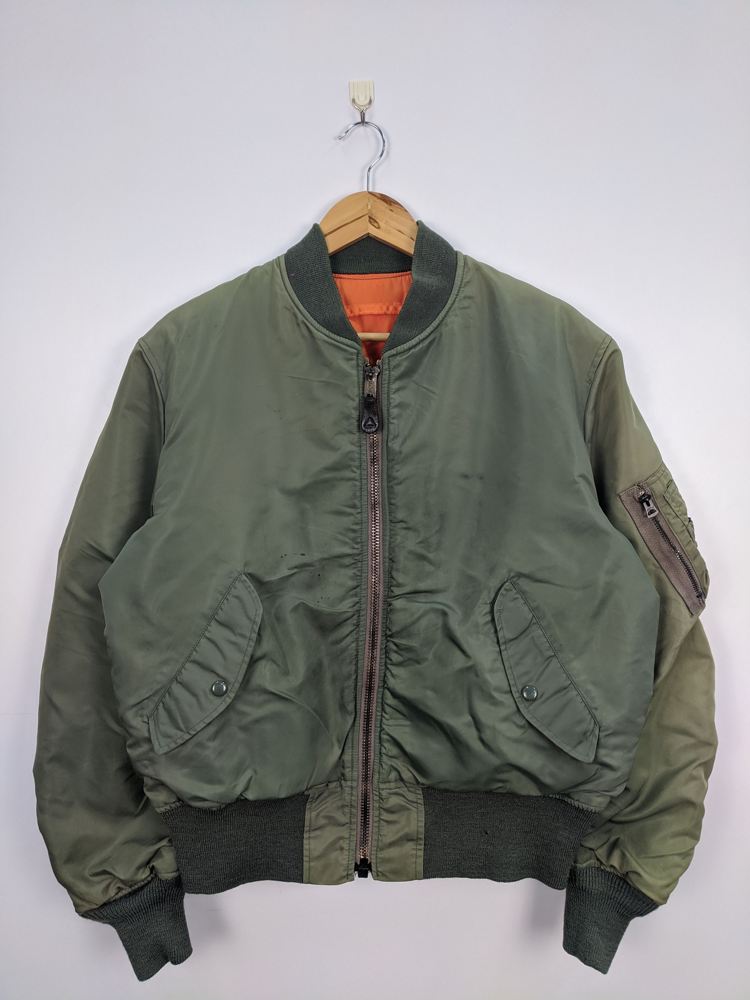 Alpha Industries Vintage Faded Alpha Industries Military Bombers Jacket J0320 Size US L / EU 52-54 / 3 - 1 Thumbnail