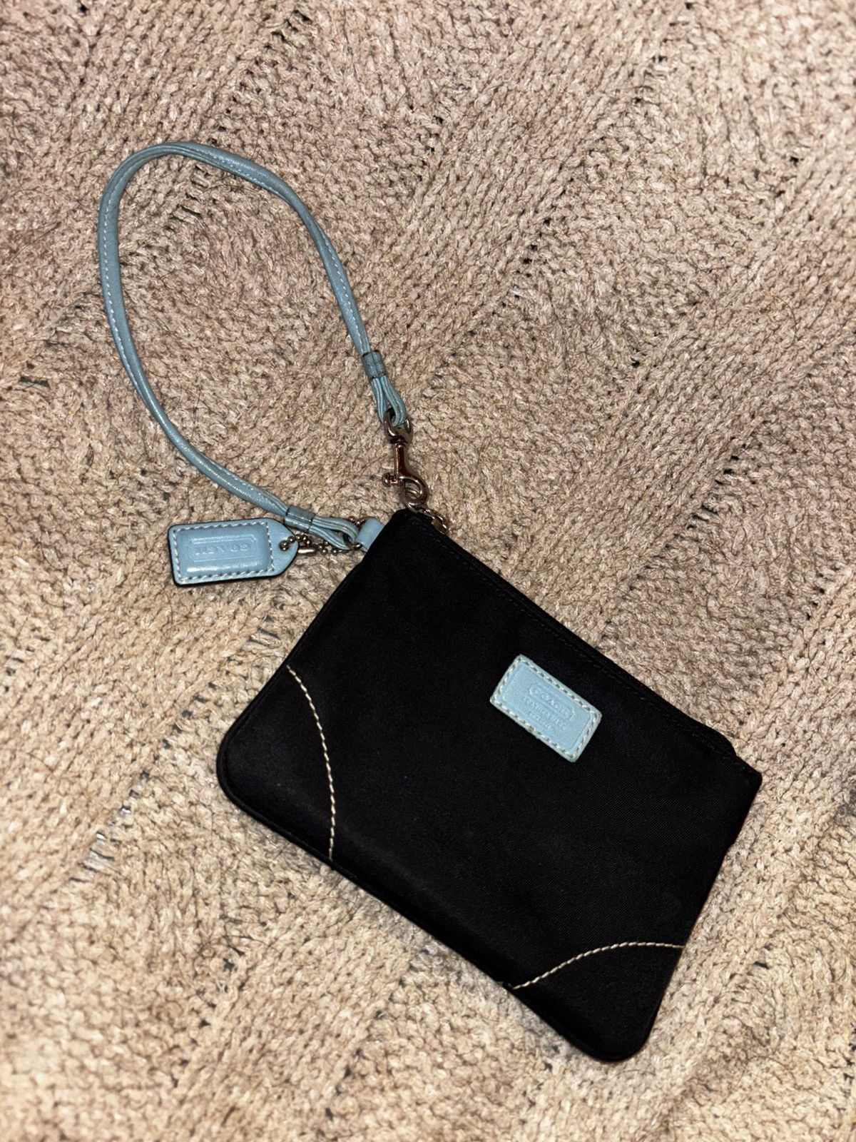 Coach Coach Leatherware Nylon Wristlet Black Blue Strap Vintage Size ONE SIZE - 6 Thumbnail