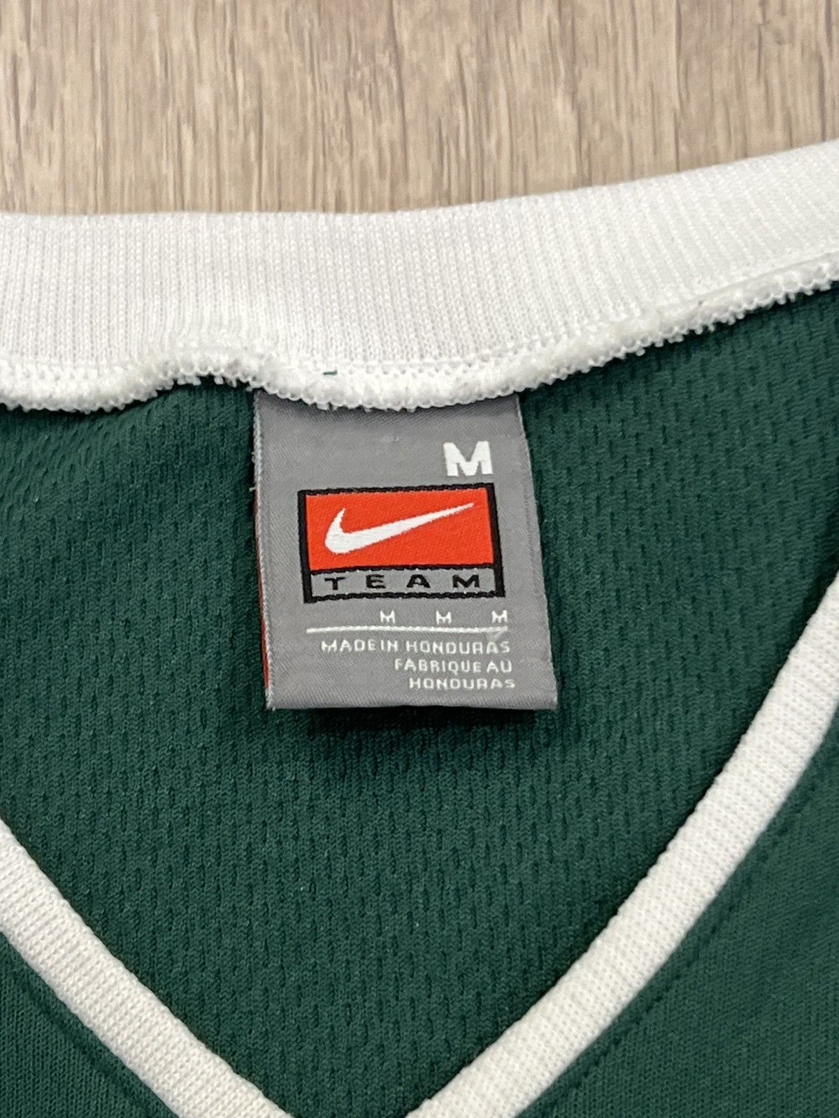 Nike × Vintage Vintage Nike Notre Dame Fighting Irish Basketball Jersey Y2K Size US M / EU 48-50 / 2 - 3 Thumbnail