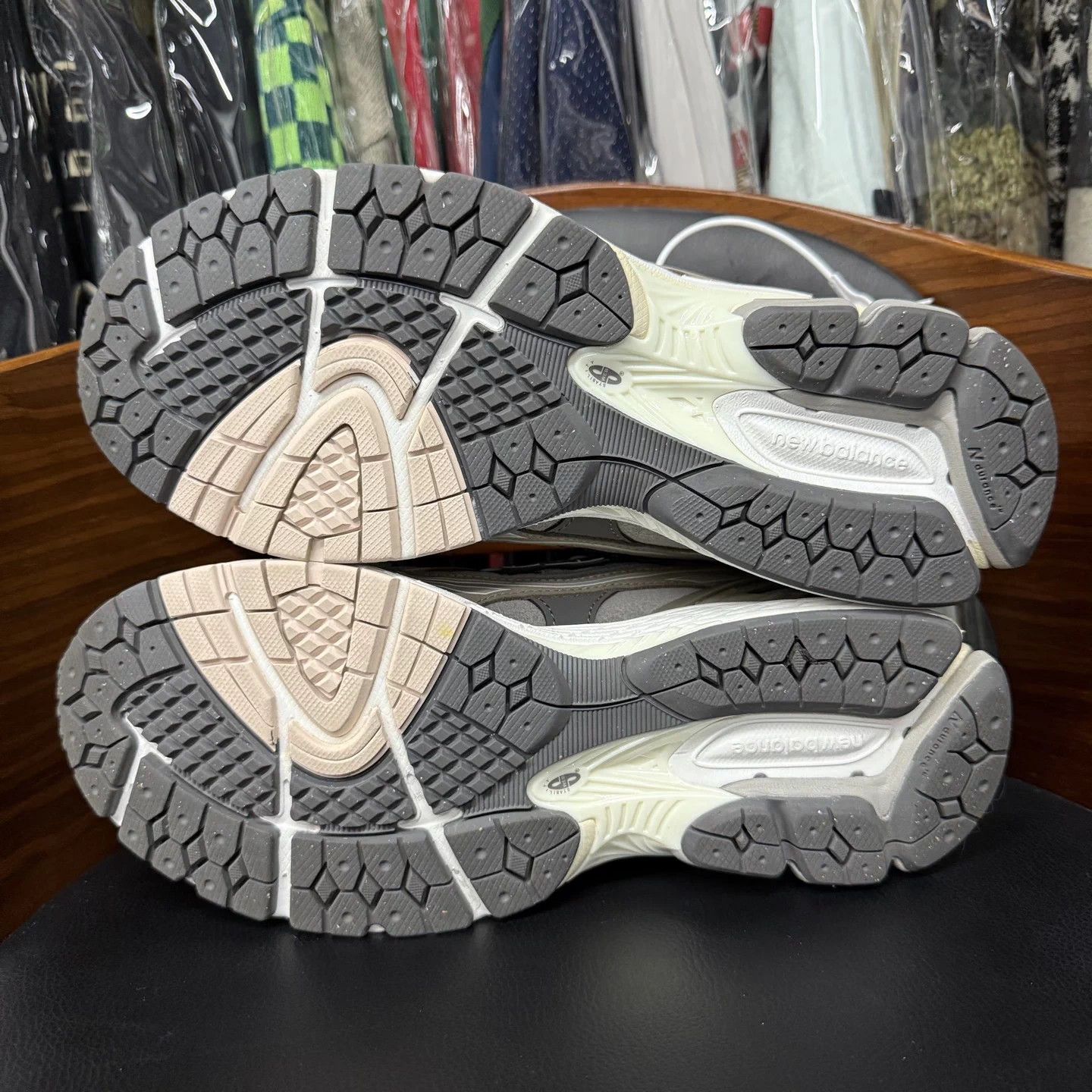 New Balance INVINCIBLE x N.HOOLYWOOD x NB1906U gray & khaki 43 Size US 10 / EU 43 - 8 Thumbnail