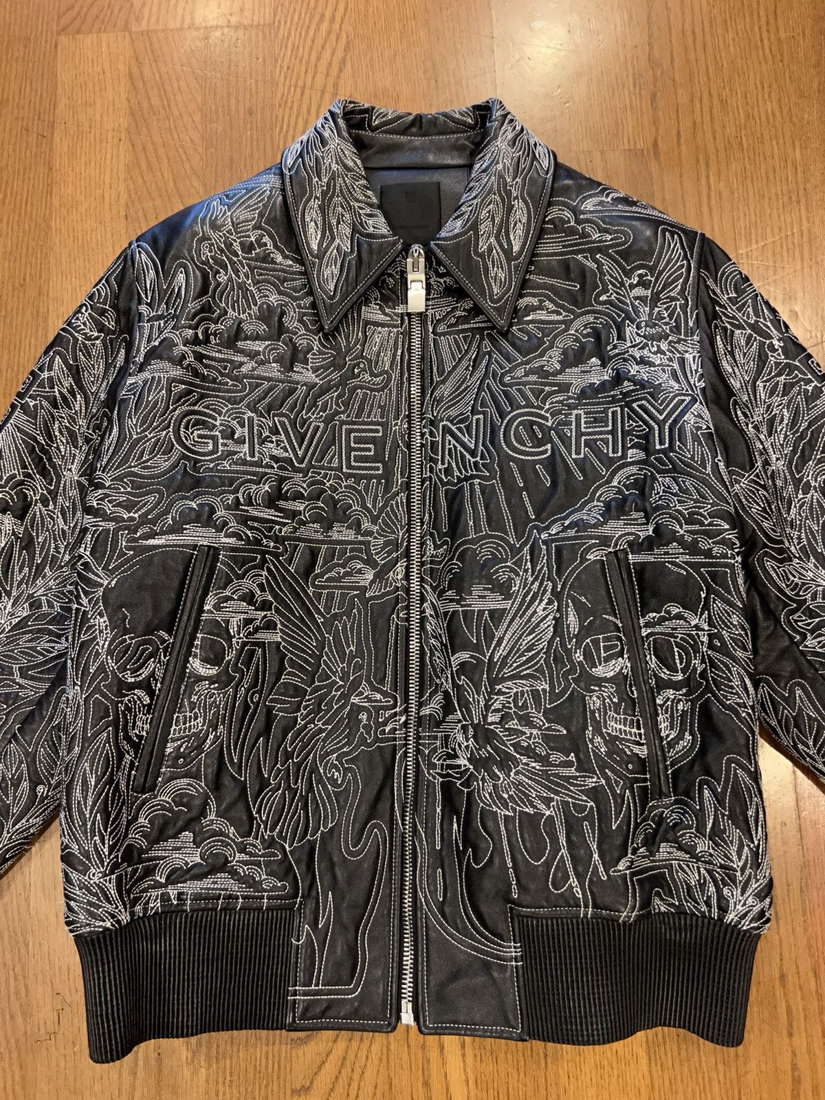 Givenchy Givenchy Embroidered Leather Jacket Size US M / EU 48-50 / 2 - 3 Thumbnail