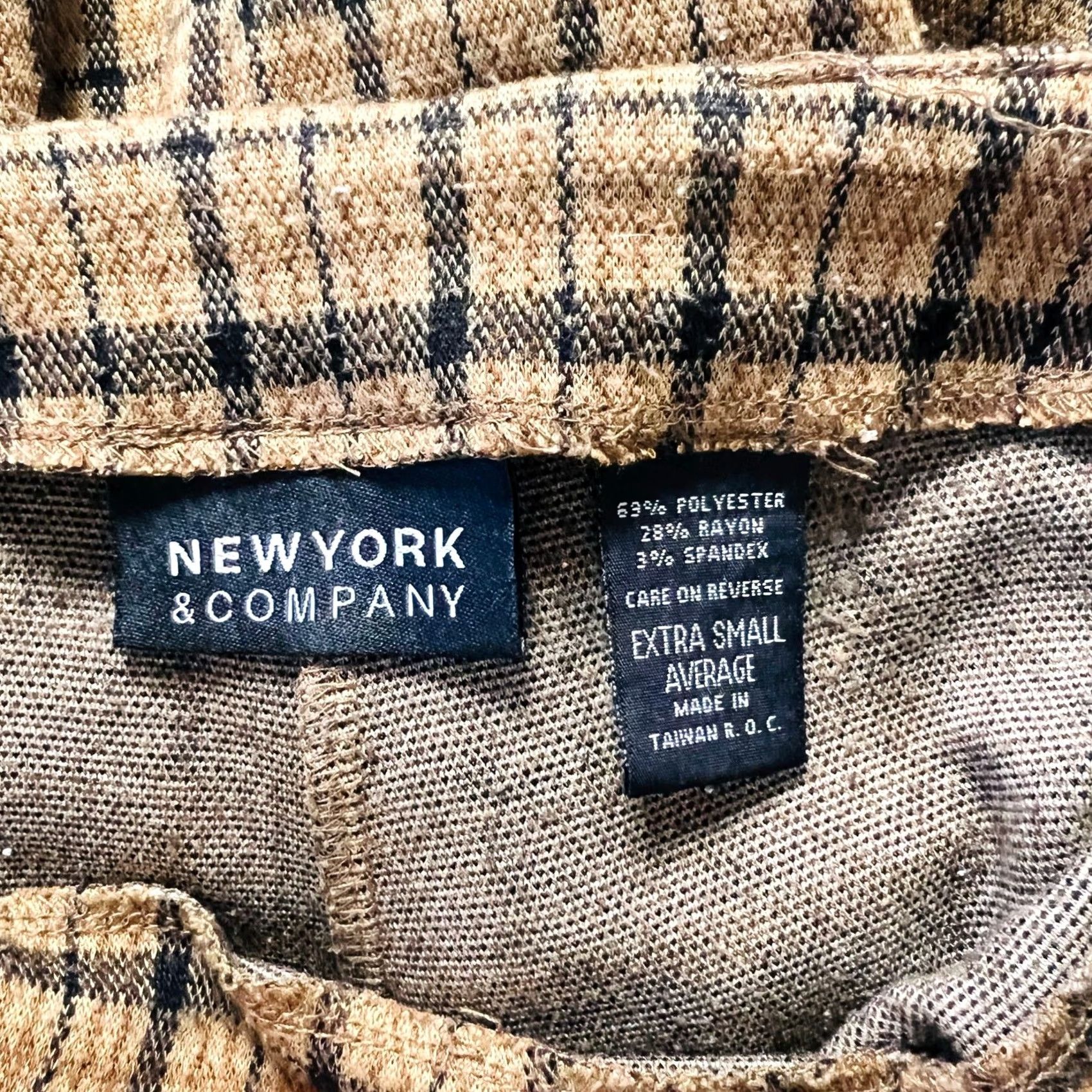 Vintage VINTAGE New York & Company Plaid Tan Black Checkered Flare Pants XS Women Regular Size XS Pants Size 26" / US 2 / IT 38 - 4 Thumbnail