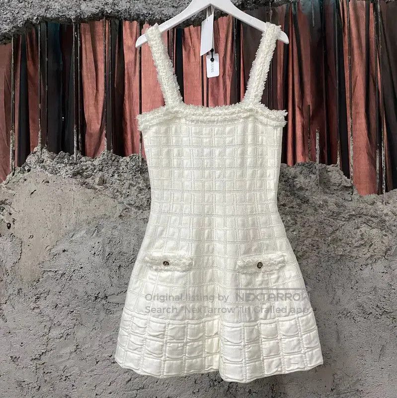 Chanel Chanel Summer Ivory Color Dress . Size XXS / US 00 / IT 34 - 1 Thumbnail