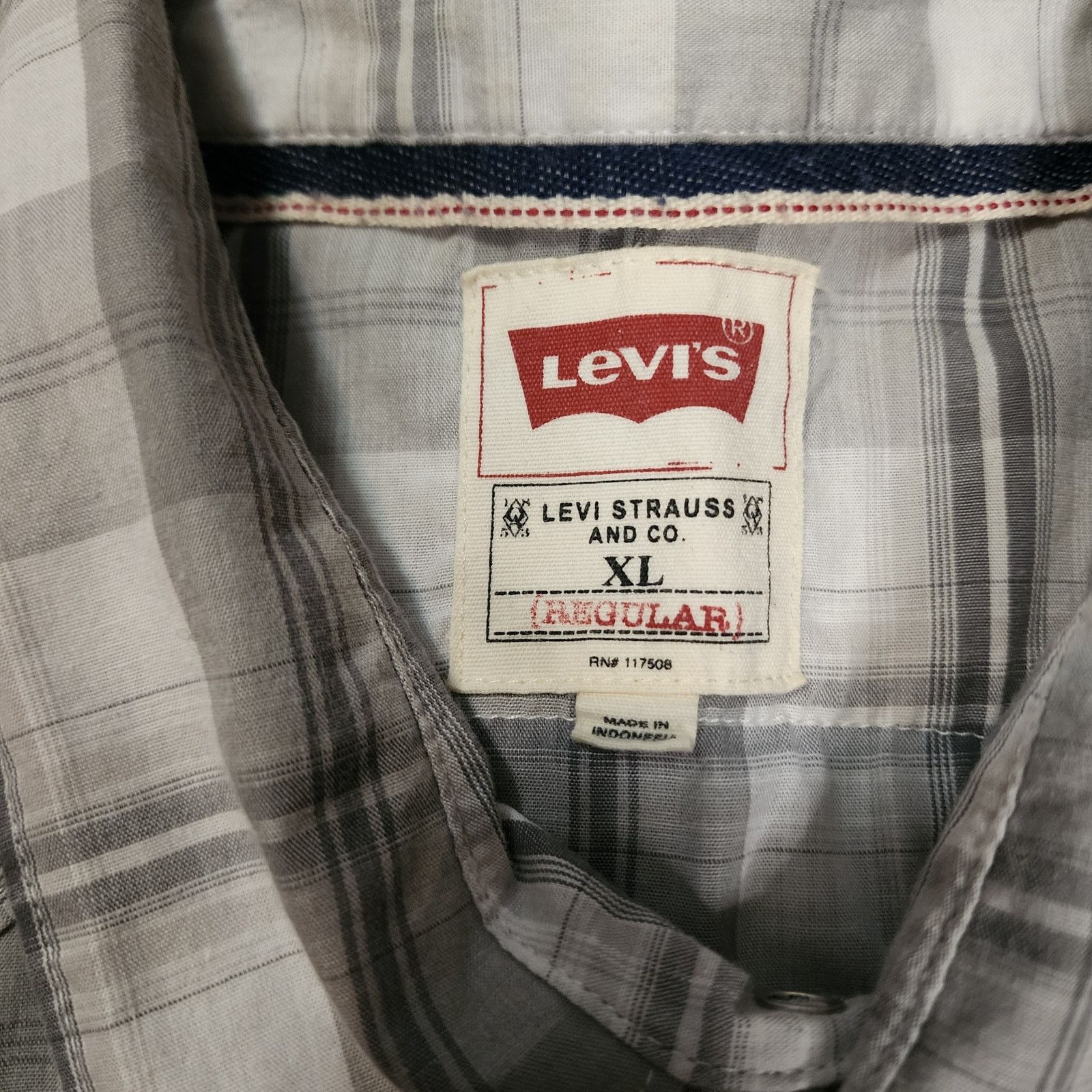 Levi's Levi's long sleeve shirt with pearl snaps men's size XL 2193 Size US XL / EU 56 / 4 - 3 Thumbnail