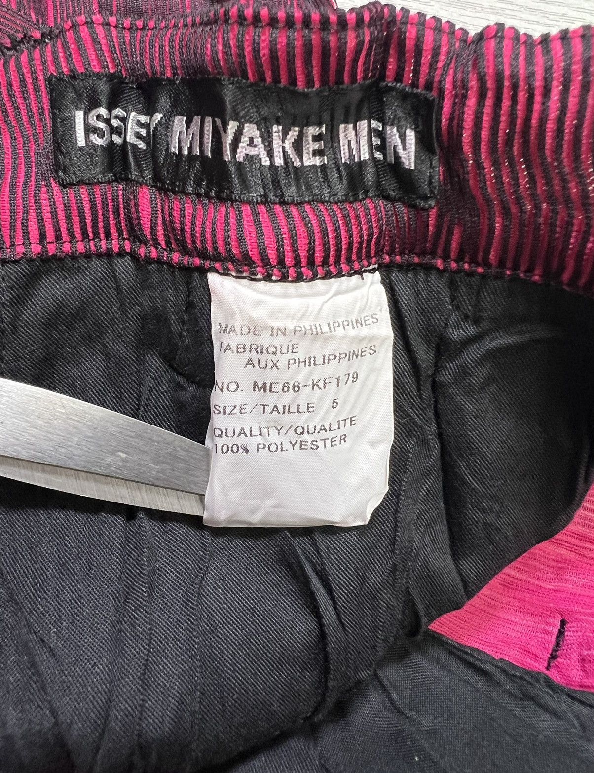Issey Miyake Issey Miyake Men - S/S 2016 - Pleated Shorts Size US 34 / EU 50 - 12 Thumbnail