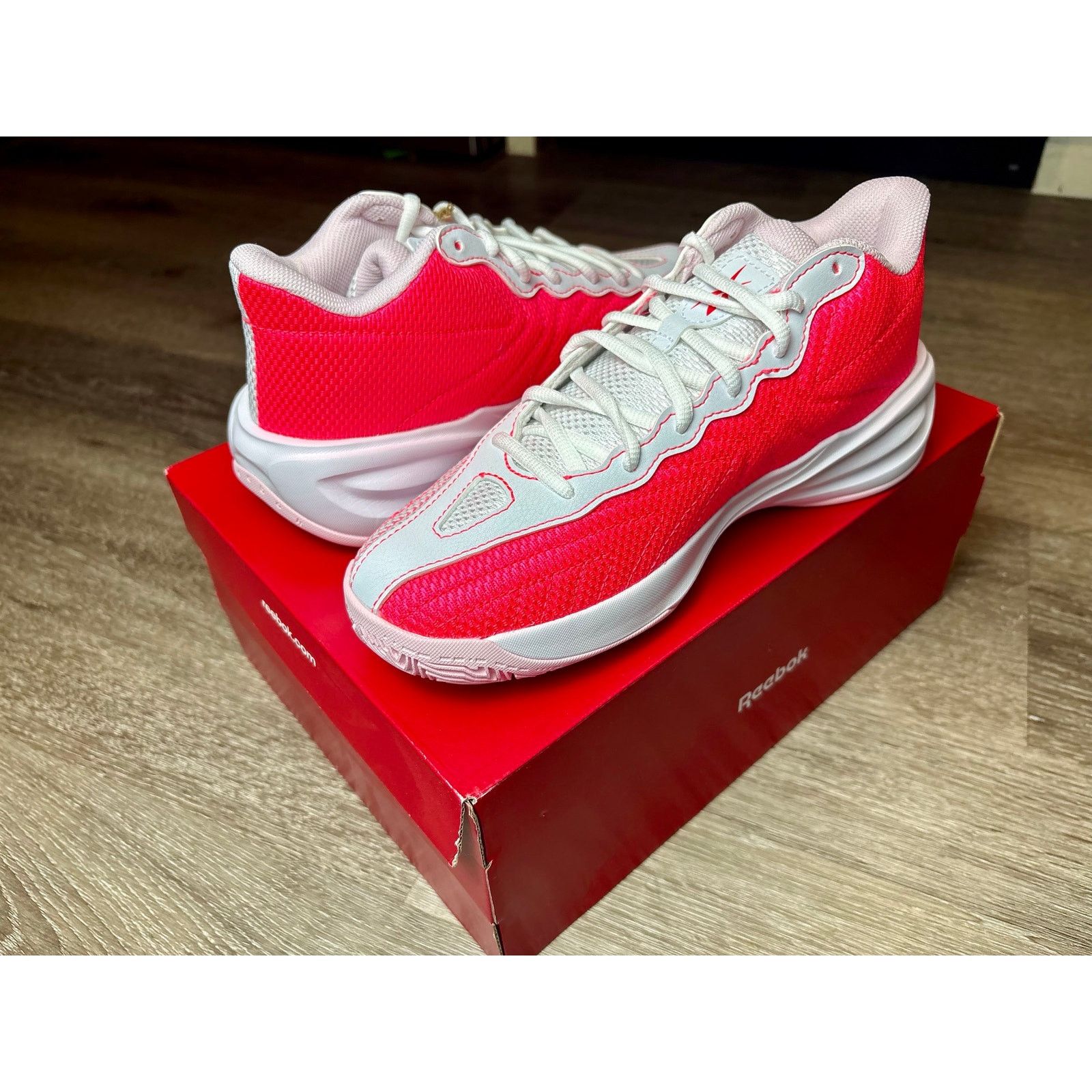 Reebok New with tag/box - 5Y - Reebok Press Shoes - Pink/White Size US 6.5 / IT 36.5 - 8 Thumbnail