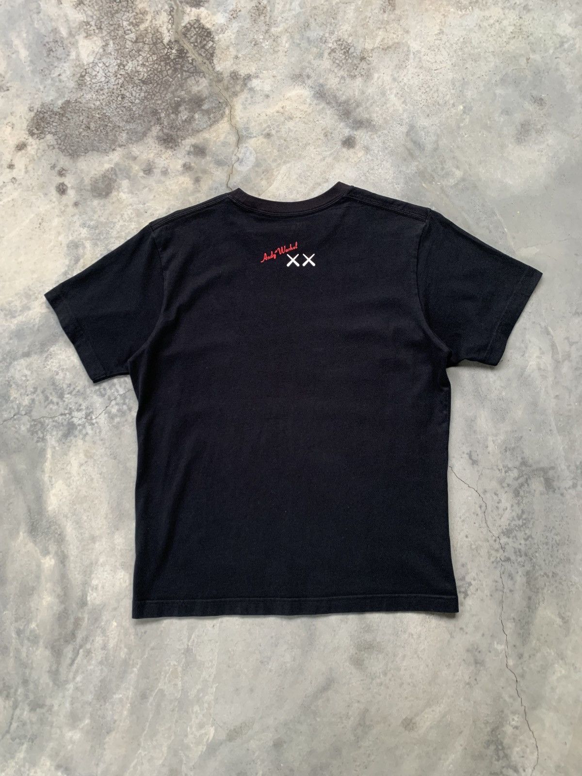 Andy Warhol × Kaws × Uniqlo Kaws X Andy Warhol X Uniqlo Signature Print Tshirt Size US S / EU 44-46 / 1 - 3 Thumbnail