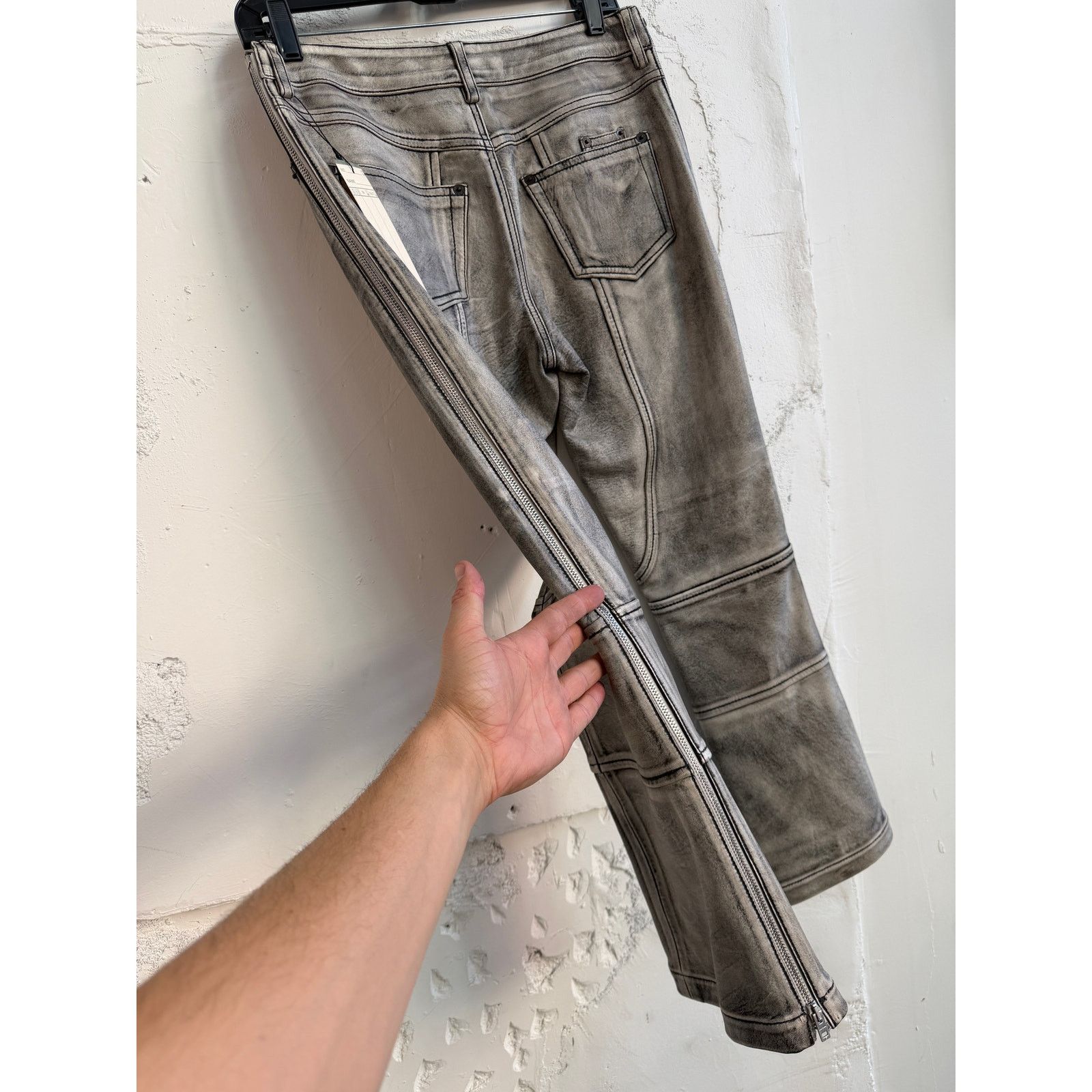 Acne Studios Acne Studios Leather Zipped Cropped Trousers Size 26" / US 2 / IT 38 - 3 Thumbnail