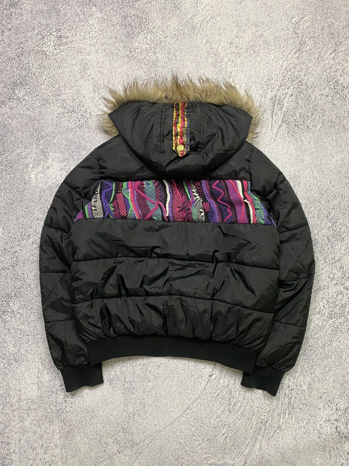 Rare Design Vintage Brand Coogi Puffer Jacket 2000s