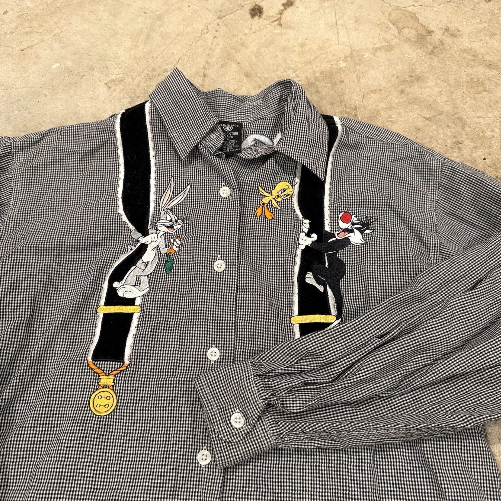 Vintage VINTAGE Looney Tunes Embroidered Long Sleeve Plaid Shirt Sz M Warner Bros Ladies Size M / US 6-8 / IT 42-44 - 2 Thumbnail