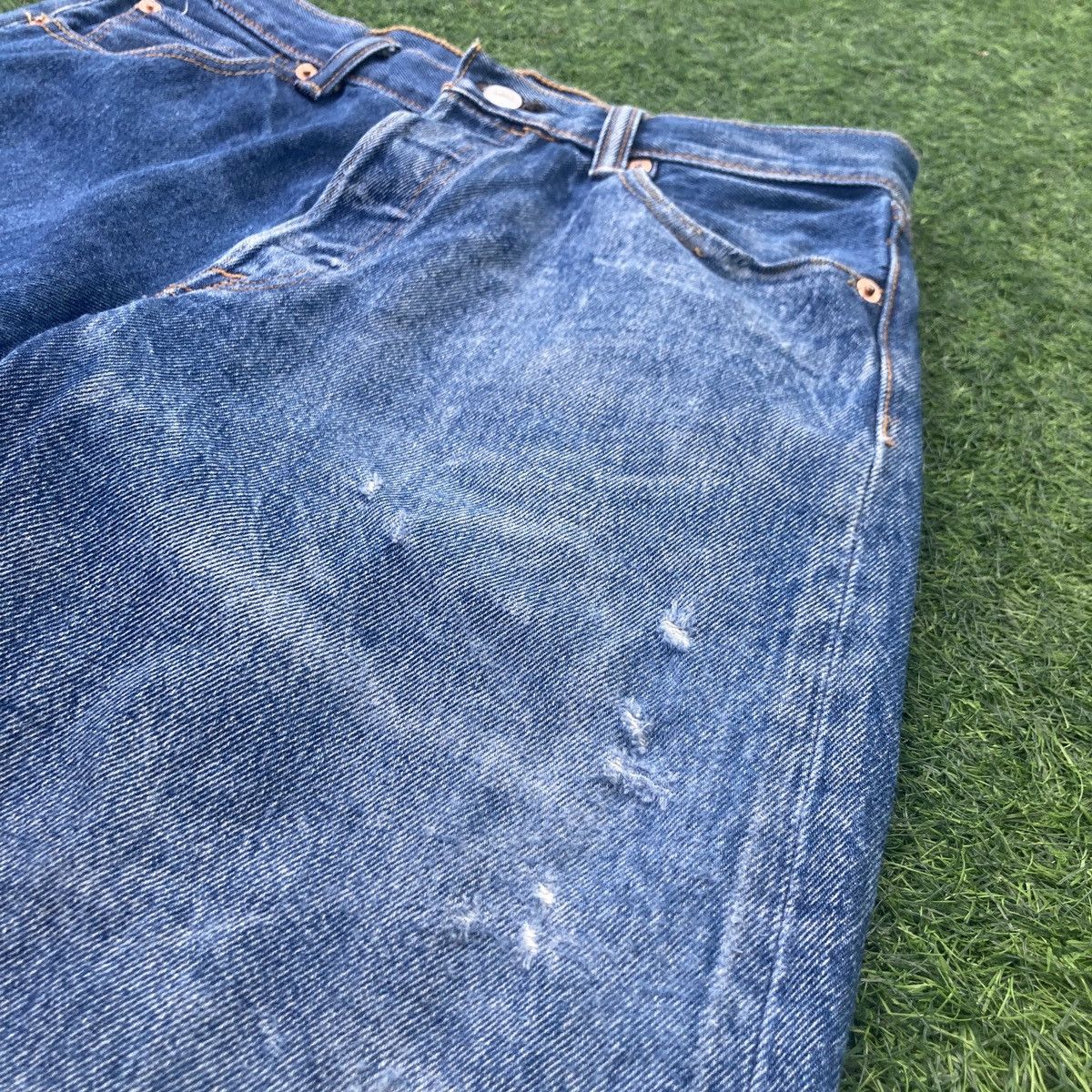 Levi's × Levi's Vintage Clothing × Vintage VINTAGE 90s LEVI’S 501 DISTRESSED JEANS Size US 31 - 11 Thumbnail