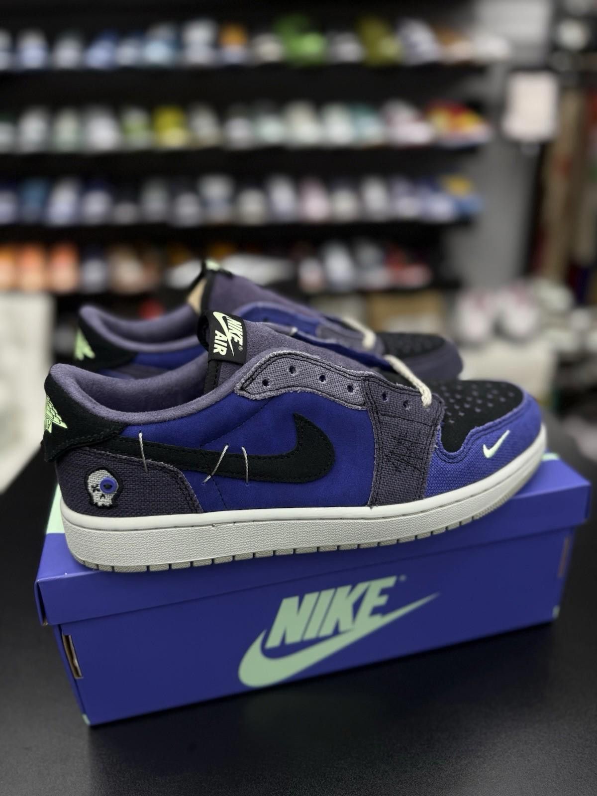 Jordan Brand 10 - Air Jordan 1 Low OG Zion Williamson Voodoo Alternate Size US 10 / EU 43 - 2 Thumbnail