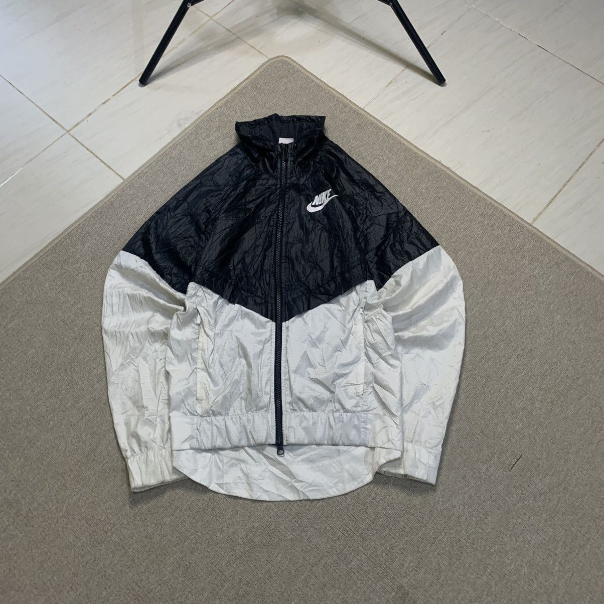 Nike Nike Woman's Run Light Jacket Size XS / US 0-2 / IT 36-38 - 1 Thumbnail