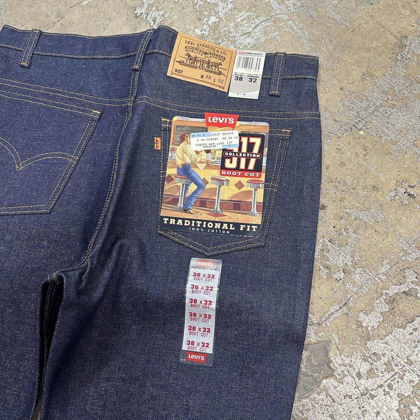 Levi's × Vintage NWT Vintage 90s Levi’s 517 Bootcut Dark Wash Denim Jeans Size US 38 / EU 54 - 4 Thumbnail