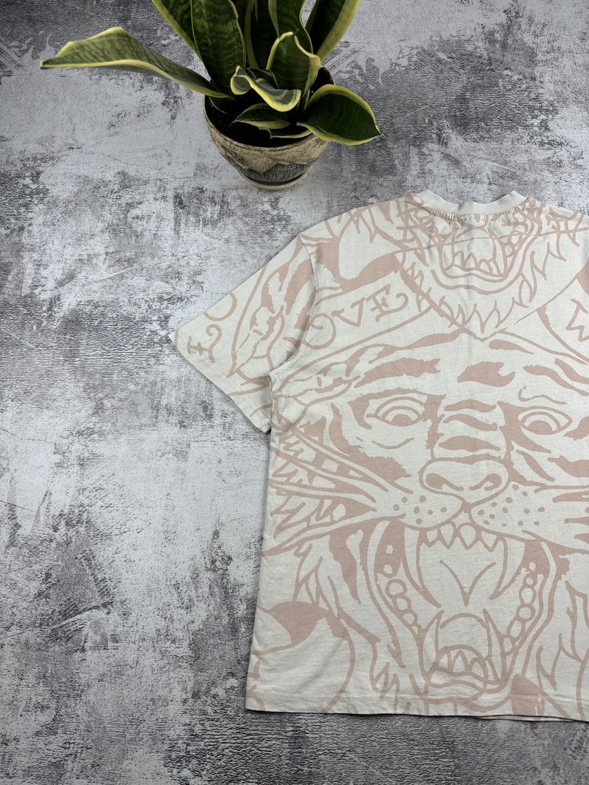 Ed Hardy Ed Hardy X Urban Outfitters Over print Tiger Logo Oversized T Shirt Tee Jersey Size US M / EU 48-50 / 2 - 13 Thumbnail