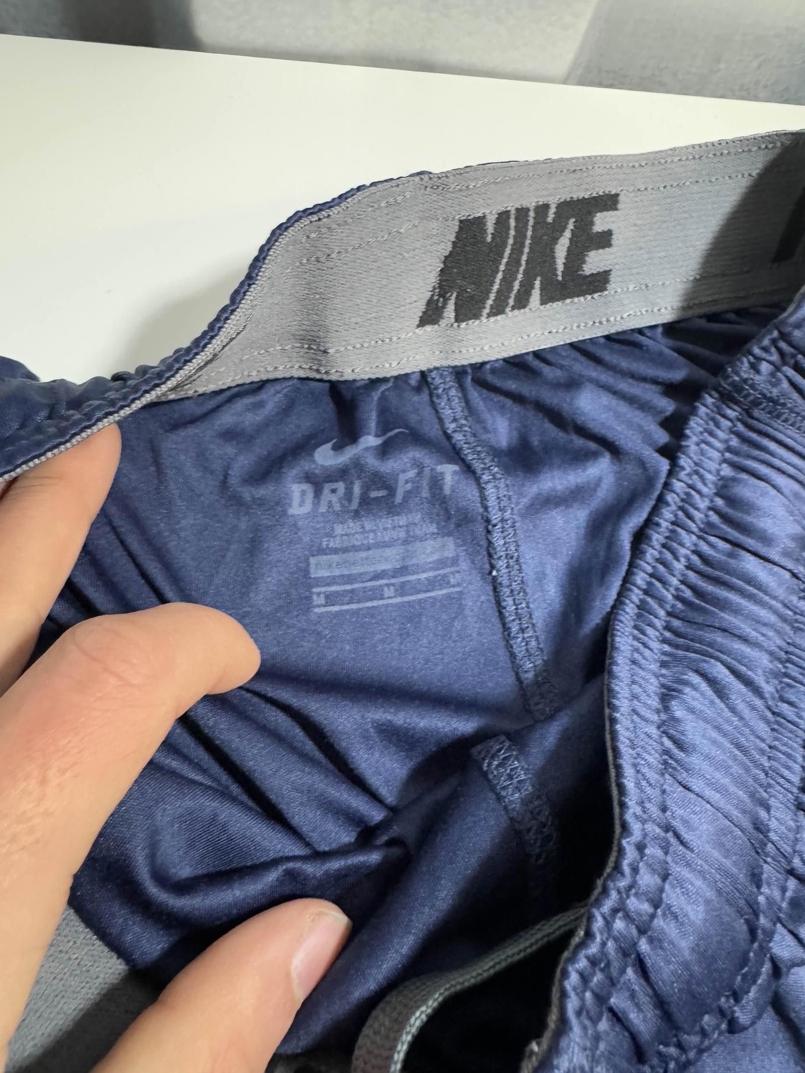 Nike Nike Dri-FIT Navy Shorts with Embroidered Logo Size US 32 / EU 48 - 3 Thumbnail