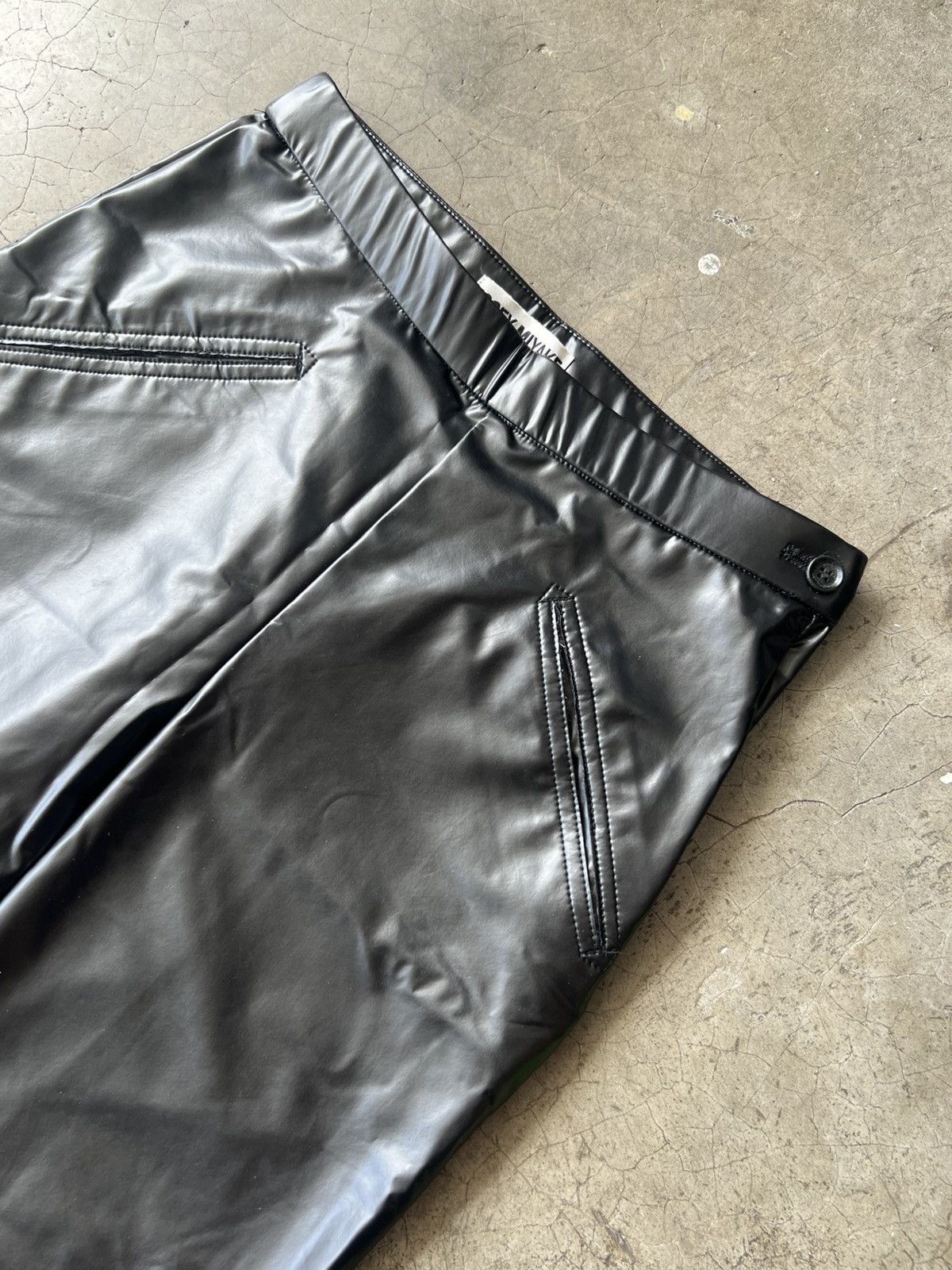 Issey Miyake Issey Miyake - S/S99 Nylon Boot Cut Pants Size 27" / US 4 / IT 40 - 2 Thumbnail