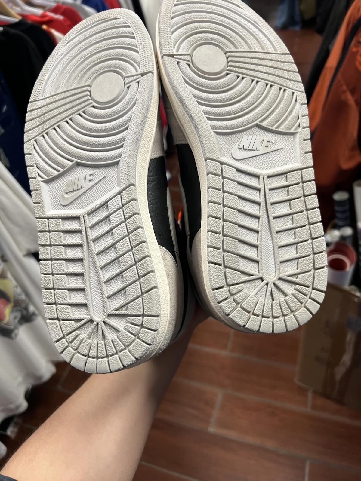 Nike 2019 Jordan High OG ‘Neutral Grey’ Size US 10 / EU 43 - 8 Thumbnail