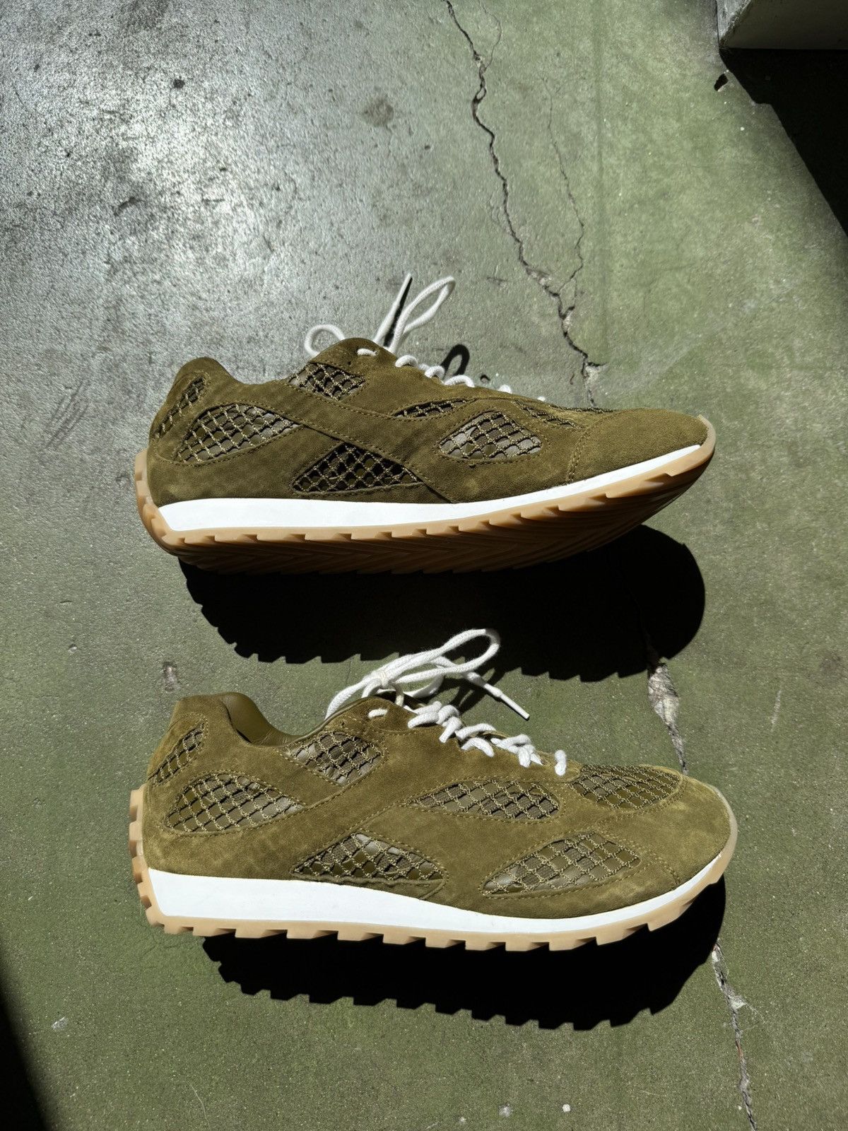 Bottega Veneta Bottega Veneta Orbits (EU42 / US9) Size US 9 / EU 42 - 2 Thumbnail