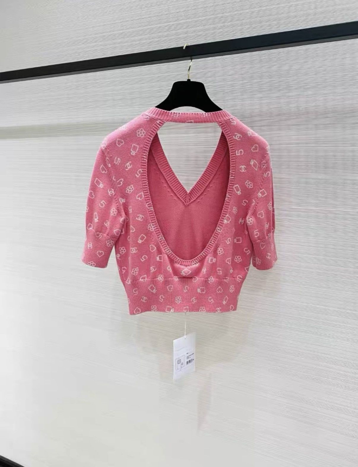 Chanel Chanel Classic Pink V-Neck Short Sleeve Knit Top J33 Size S / US 4 / IT 40 - 2 Thumbnail