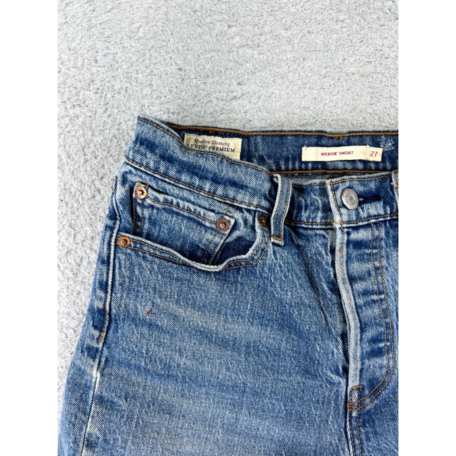 Levi's VINTAGE LEvis Shorts Womens 27 Blue Denim Jean Cutoff Premium Big E Button Wedgie 24x3 Size 27" / US 4 / IT 40 - 4 Thumbnail