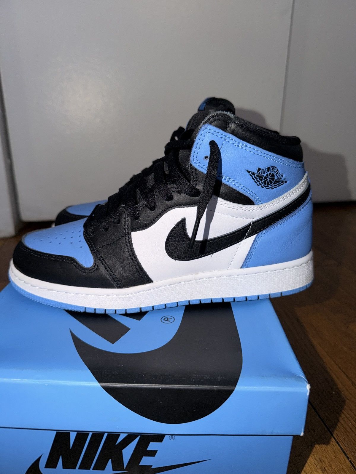 Jordan Brand AJ1 UNC TOE 7y Size US 7 / EU 40 - 3 Thumbnail