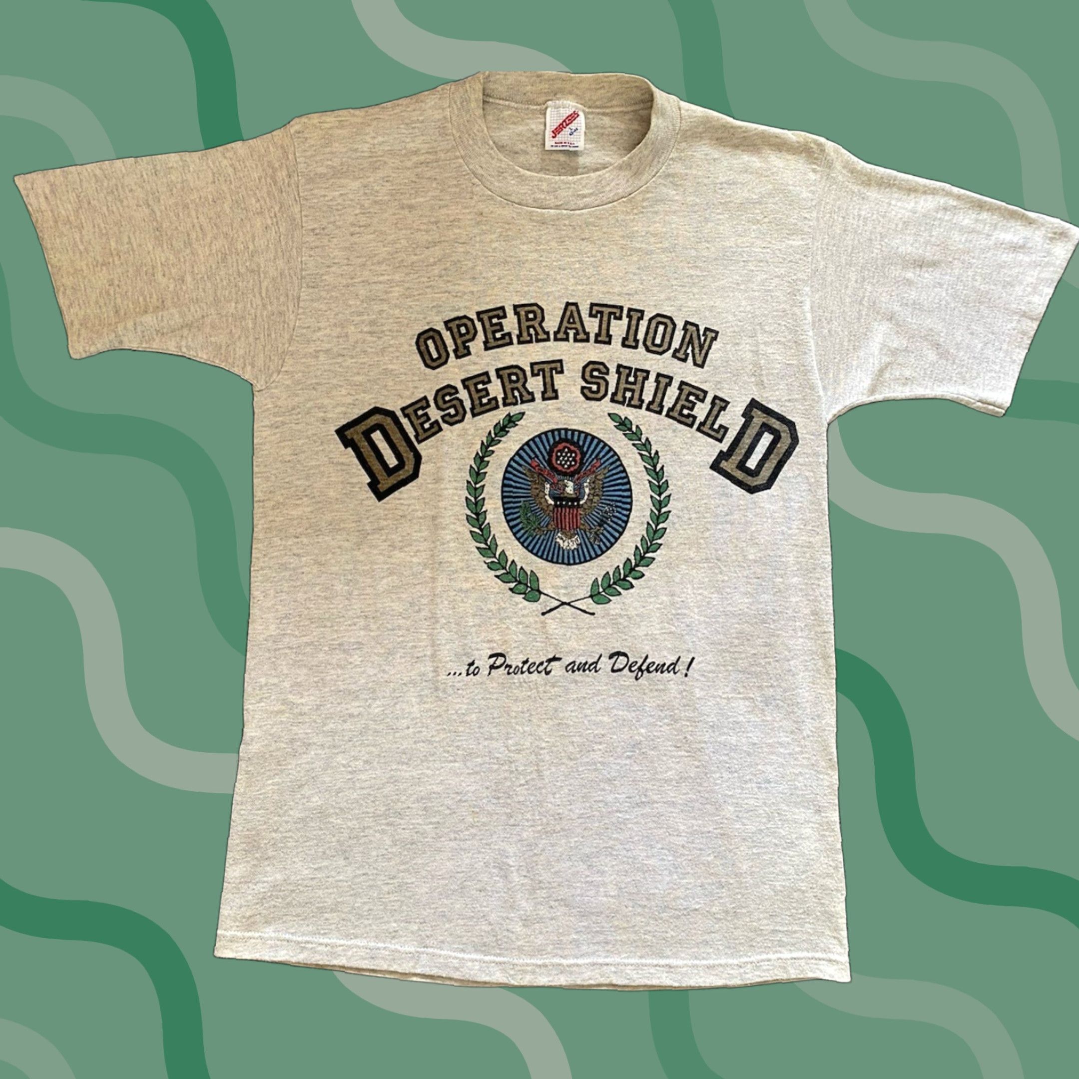 Jerzees VINTAGE Jerzees T Shirt Men’s L 42-44 Operation Desert Shield Made In USA Gray Mens T-Shirt 90s Military USA Size US L / EU 52-54 / 3 - 1 Thumbnail